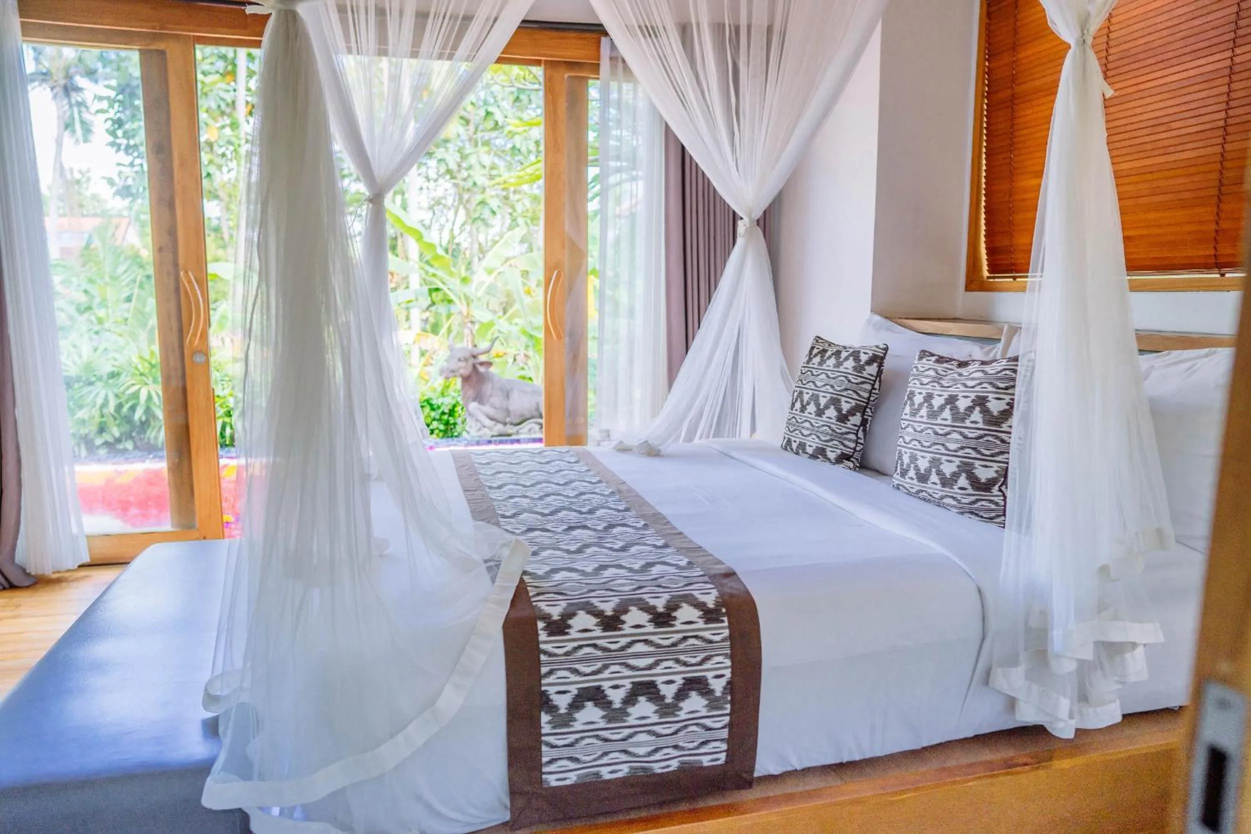 Bedroom, Bed in Ume Sri Villas Ubud