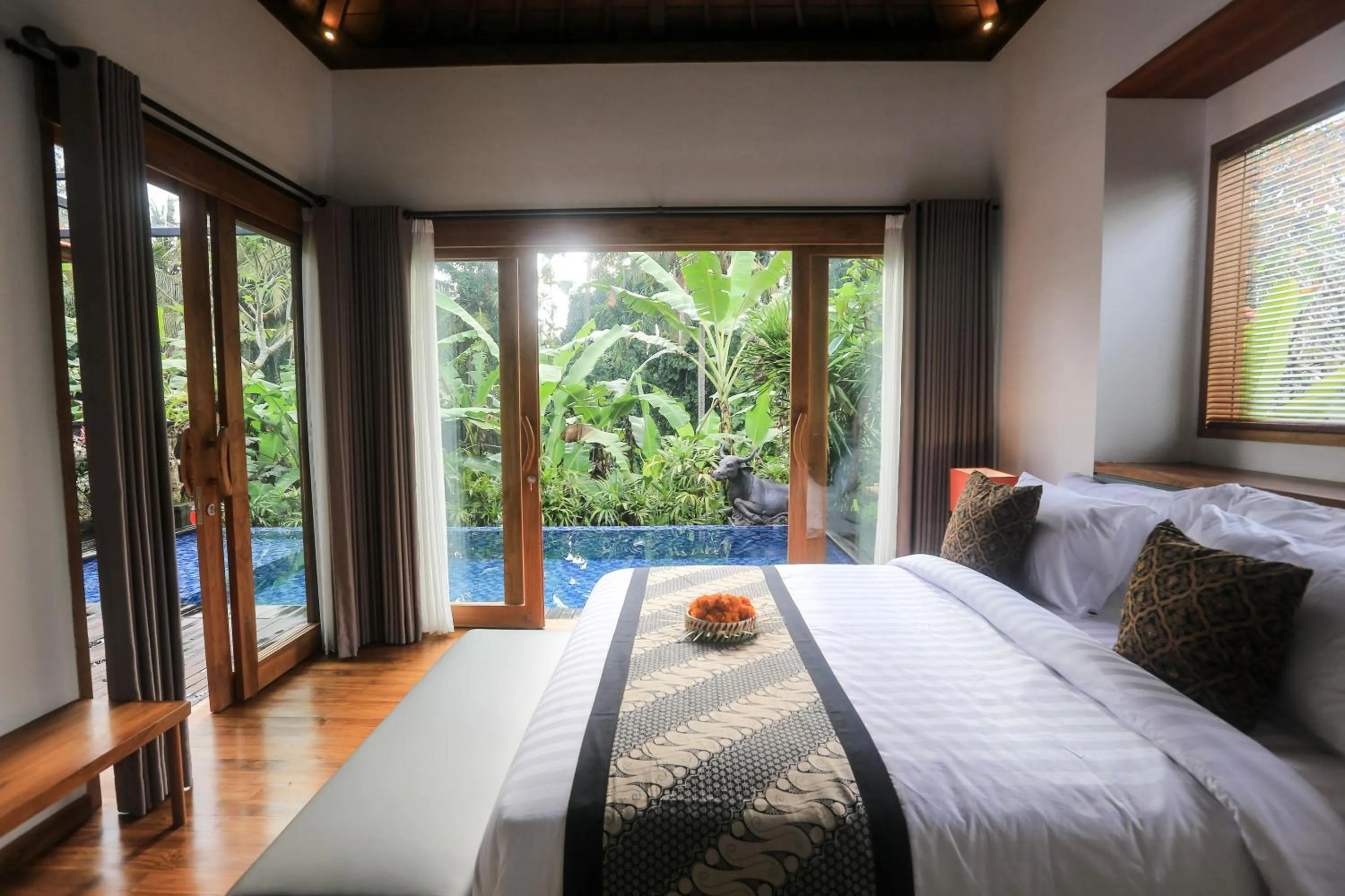 Bed in Ume Sri Villas Ubud