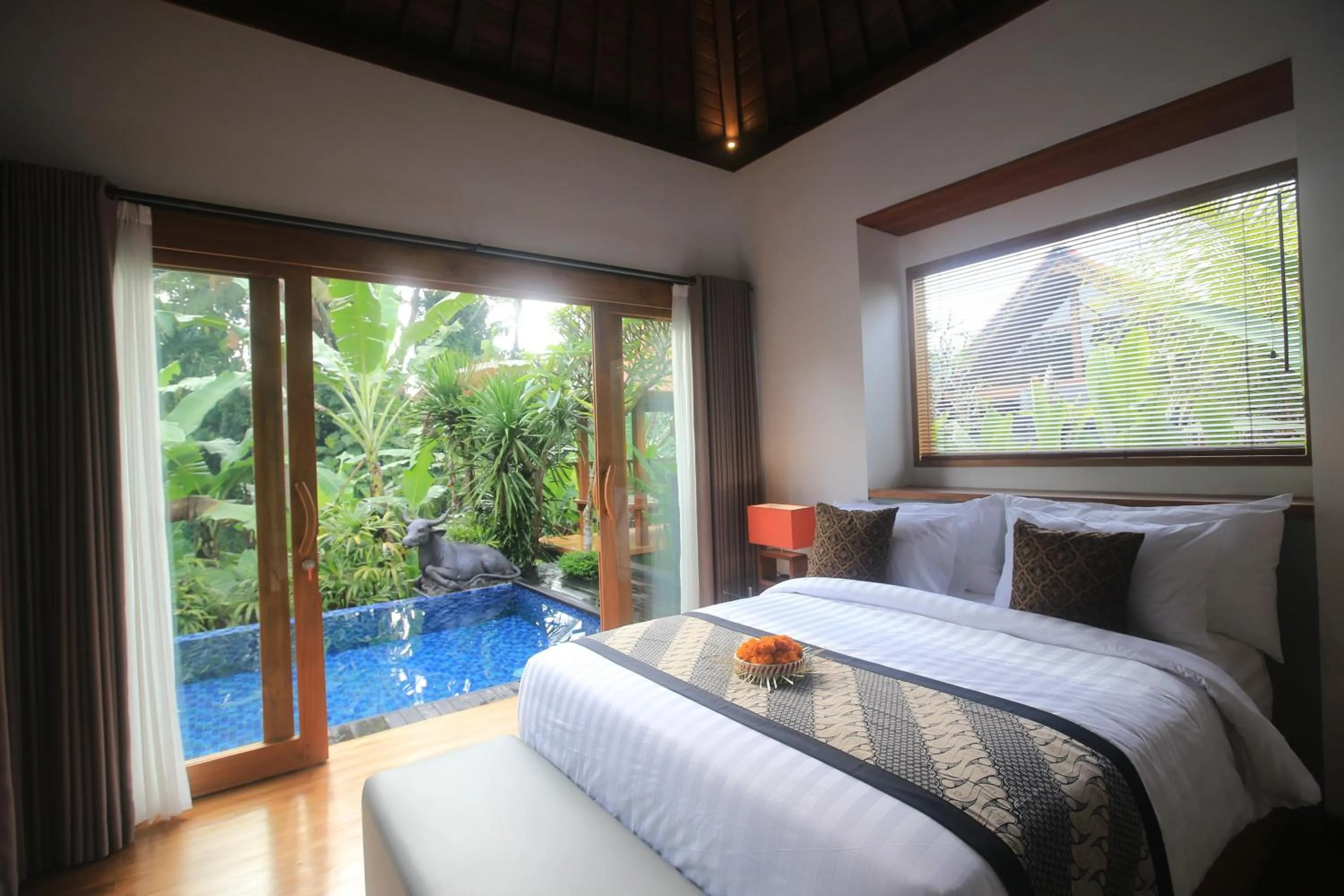 Bed in Ume Sri Villas Ubud