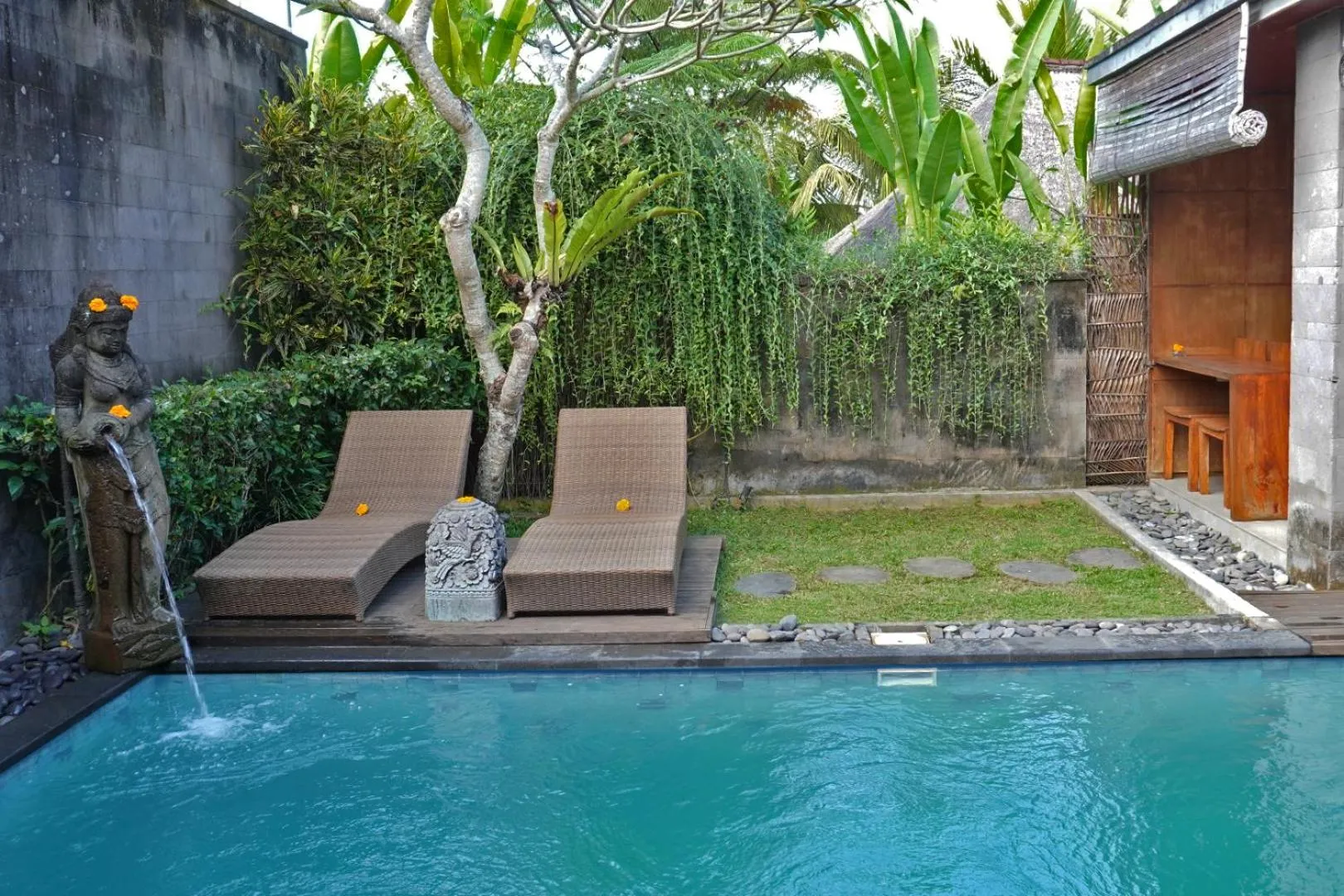 Swimming pool in Ume Sri Villas Ubud