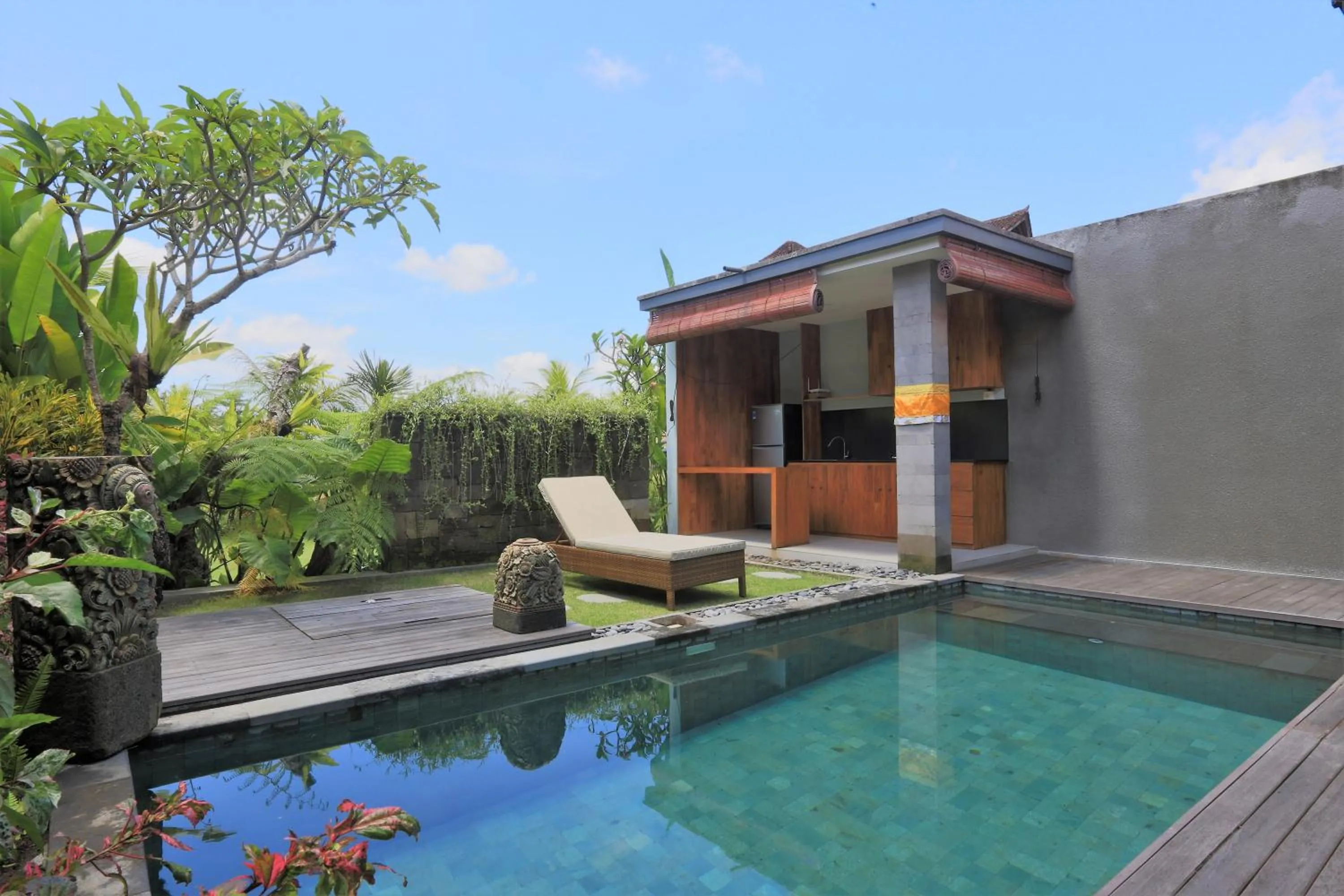 Swimming pool in Ume Sri Villas Ubud