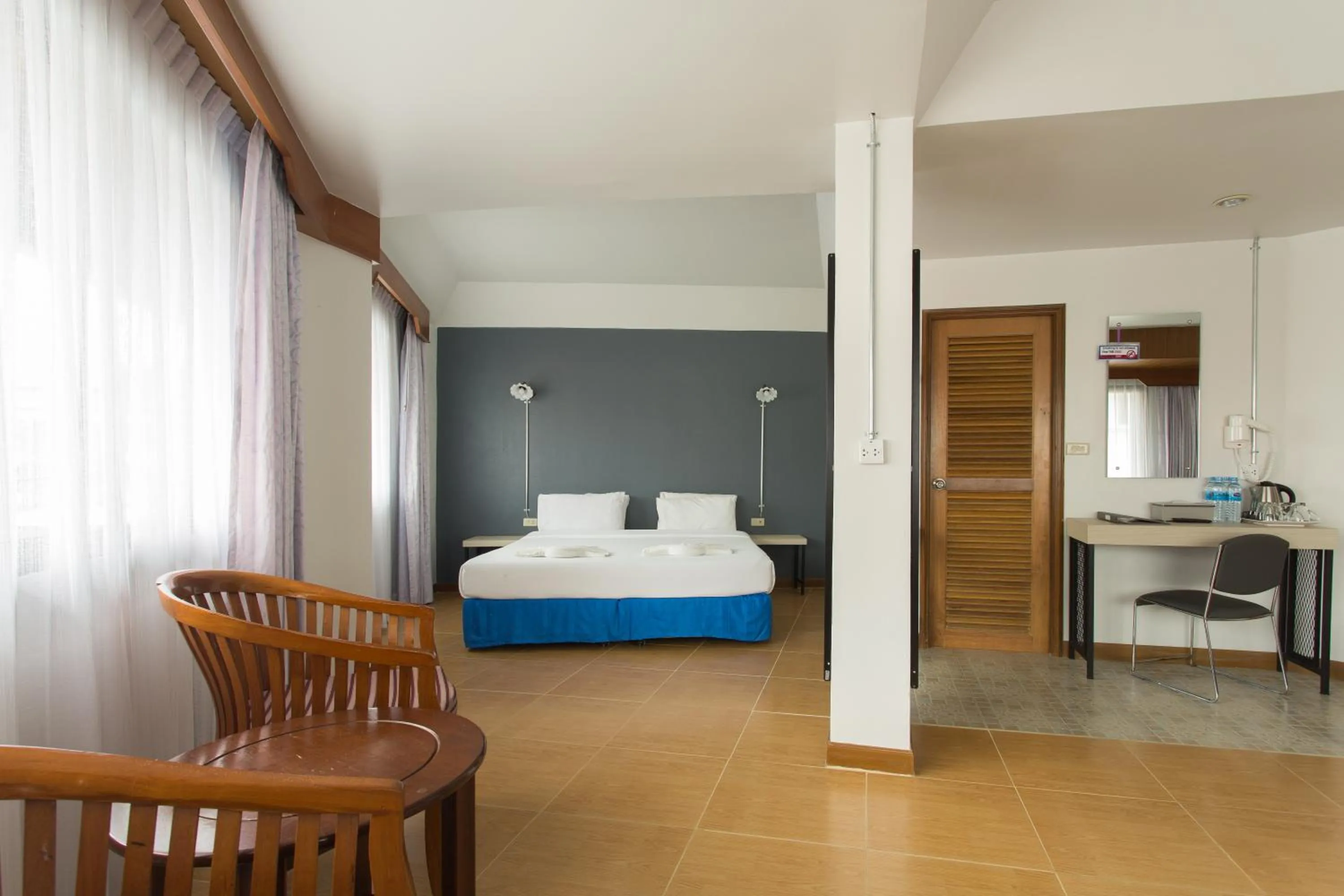 Photo of the whole room, Bed in City Hotel Krabi