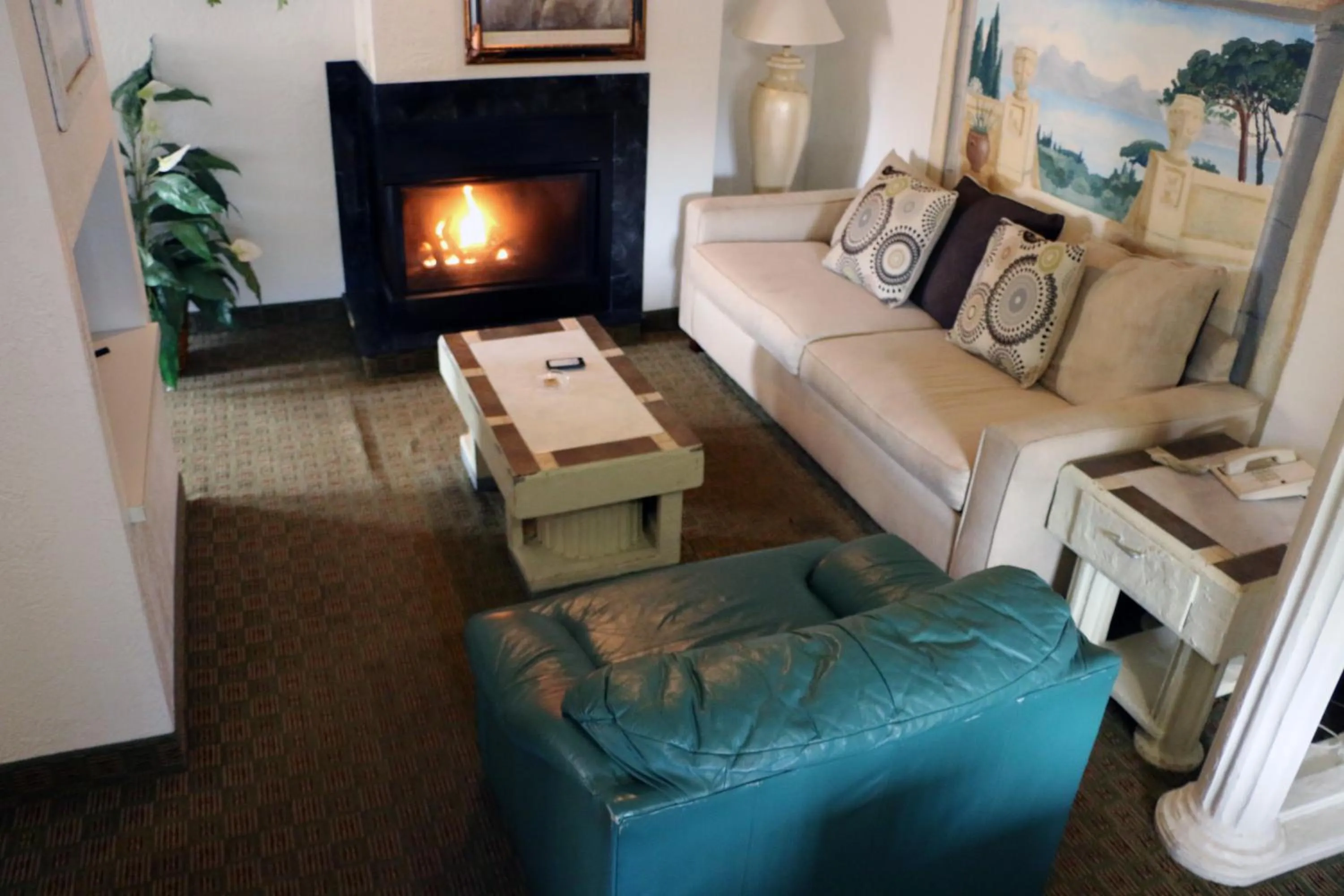 Seating Area in Bed Ford Inn