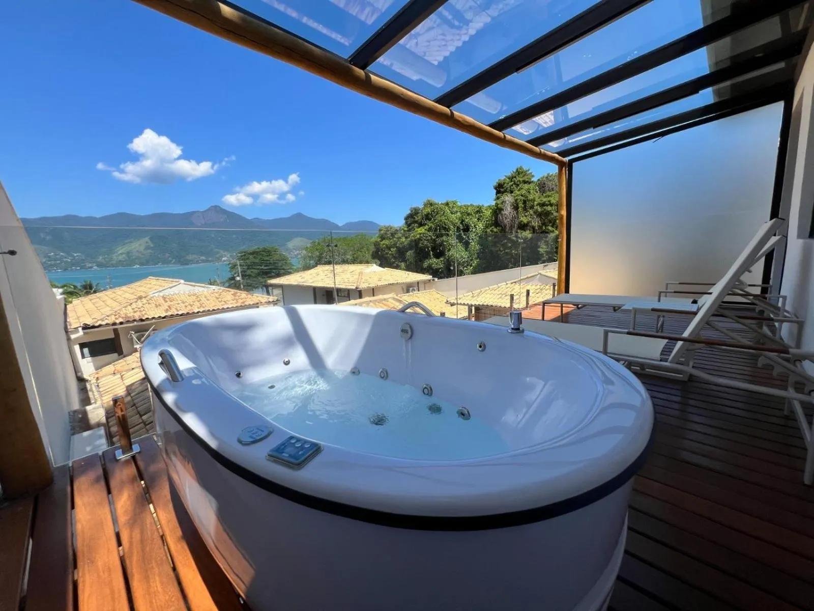 Hot Tub in Abricó Beach Hotel