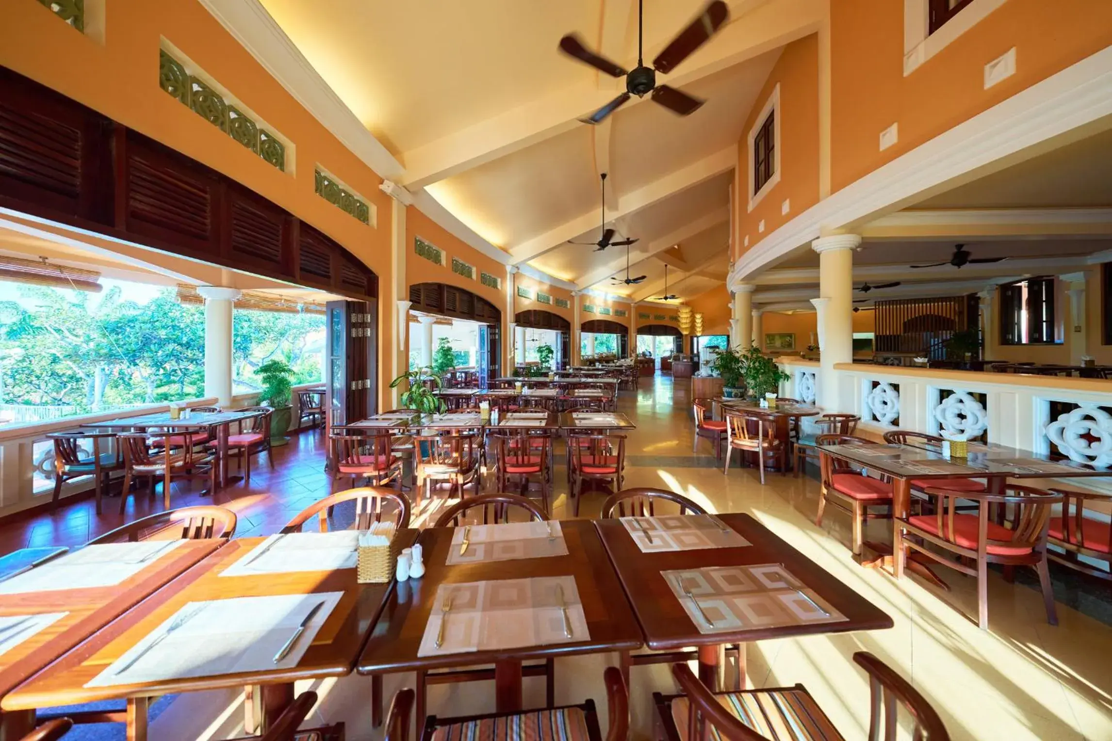 Restaurant/places to eat in Phu Hai Beach Resort & Spa Phan Thiet Restaurant/places to eat in Phu Hai Beach Resort & Spa Phan Thiet