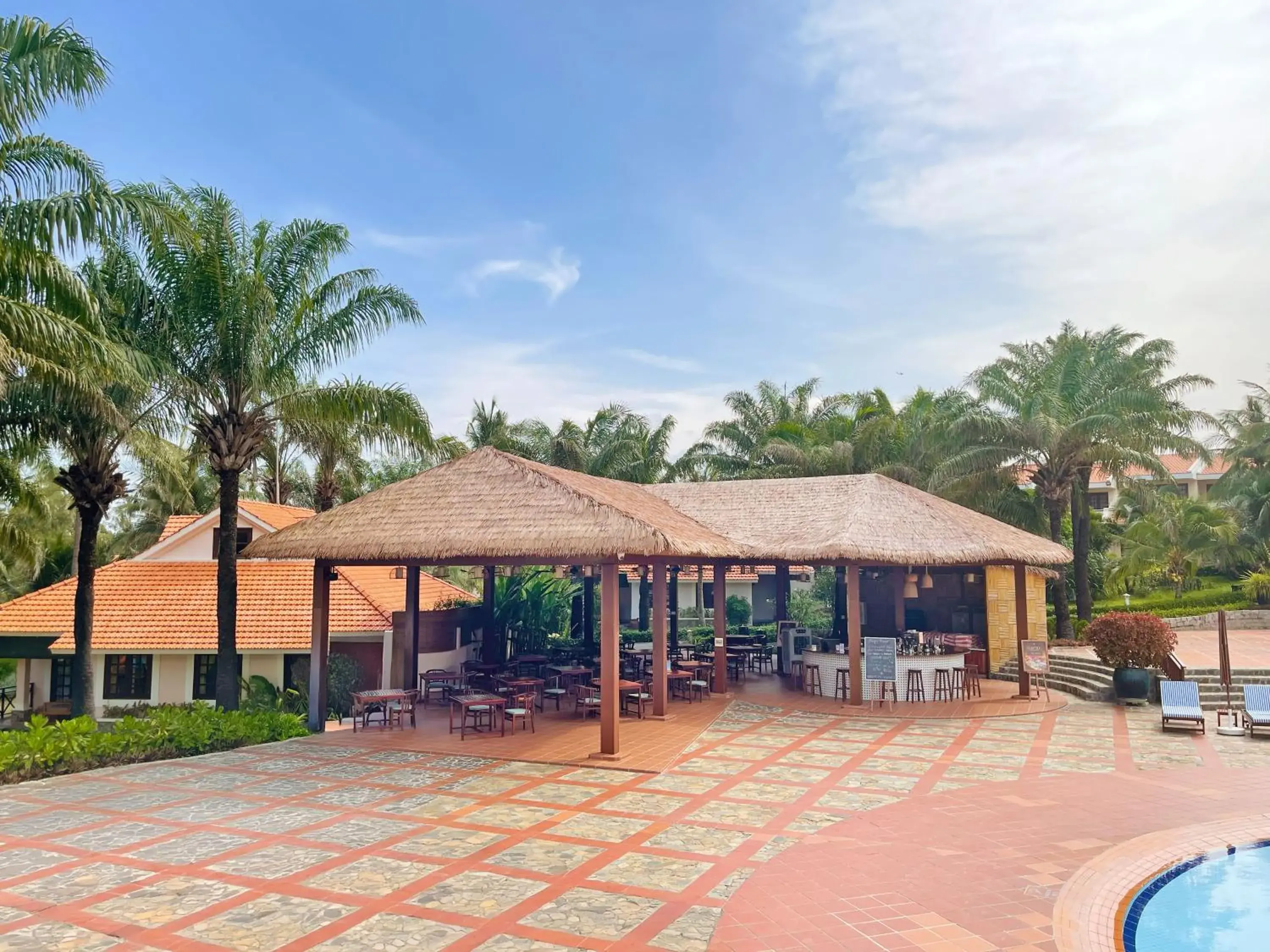 Lounge or bar in Phu Hai Beach Resort & Spa Phan Thiet Lounge or bar in Phu Hai Beach Resort & Spa Phan Thiet