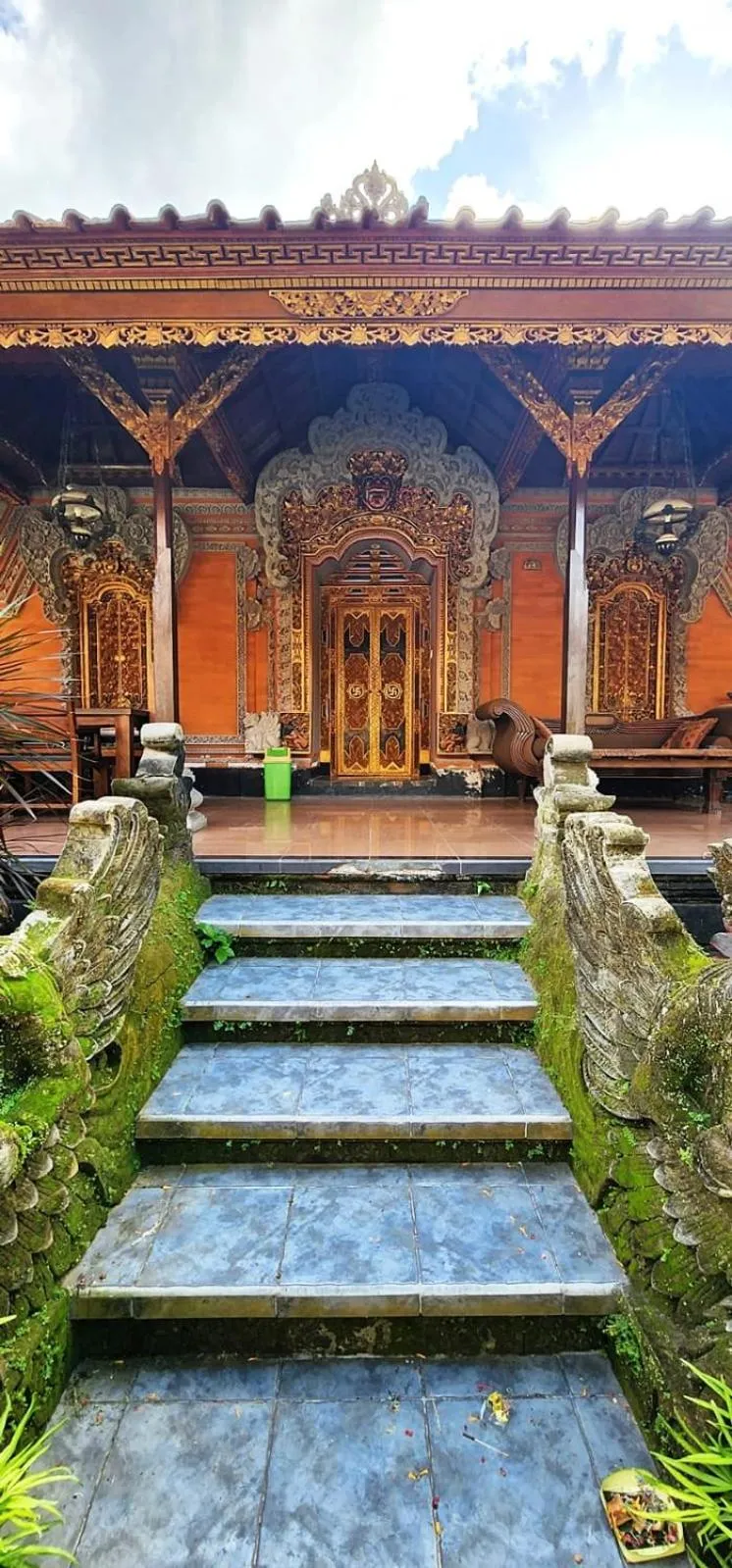 Facade/entrance in Stana Puri Gopa Hotel