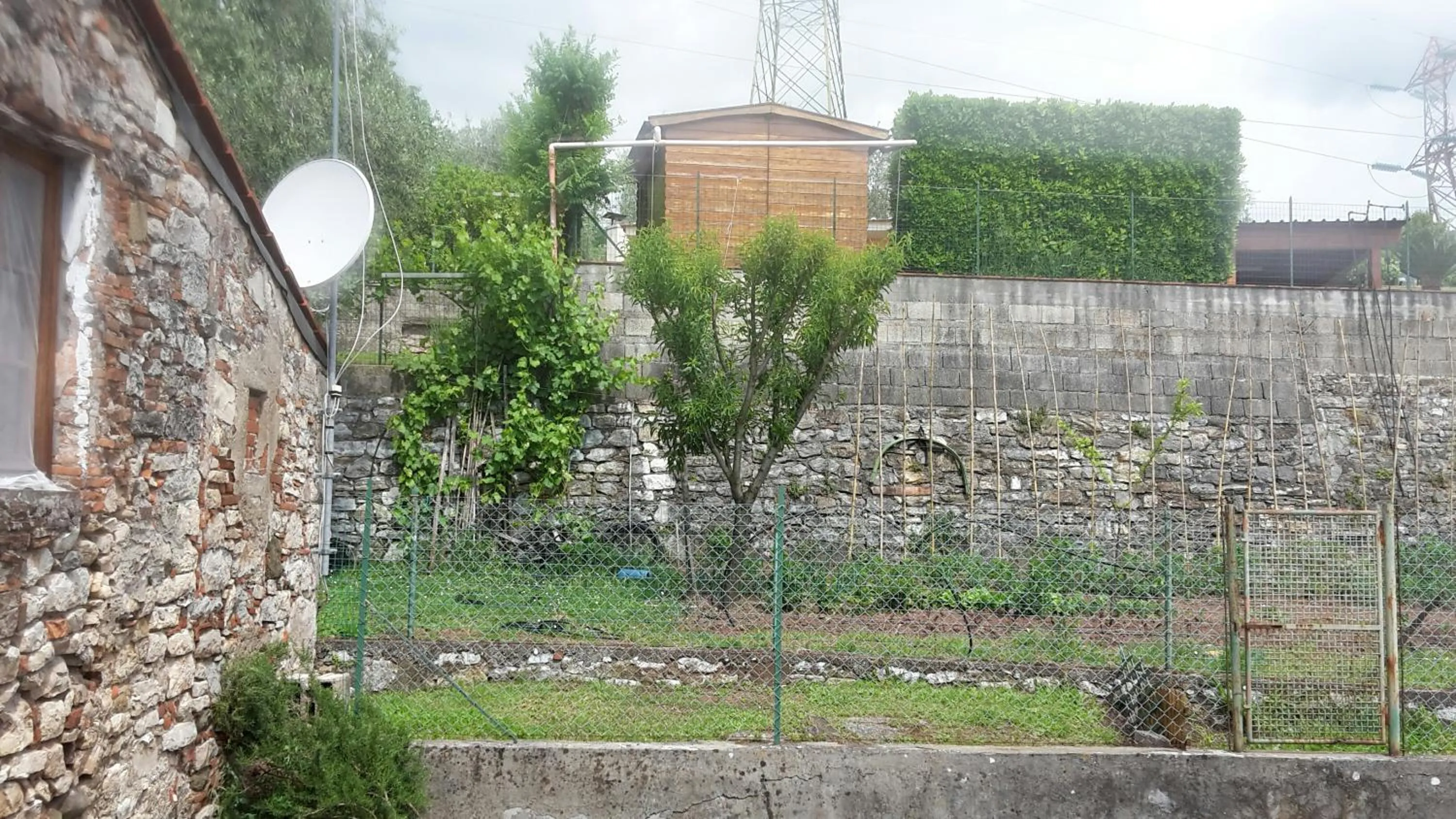 Inner courtyard view in Gessy's