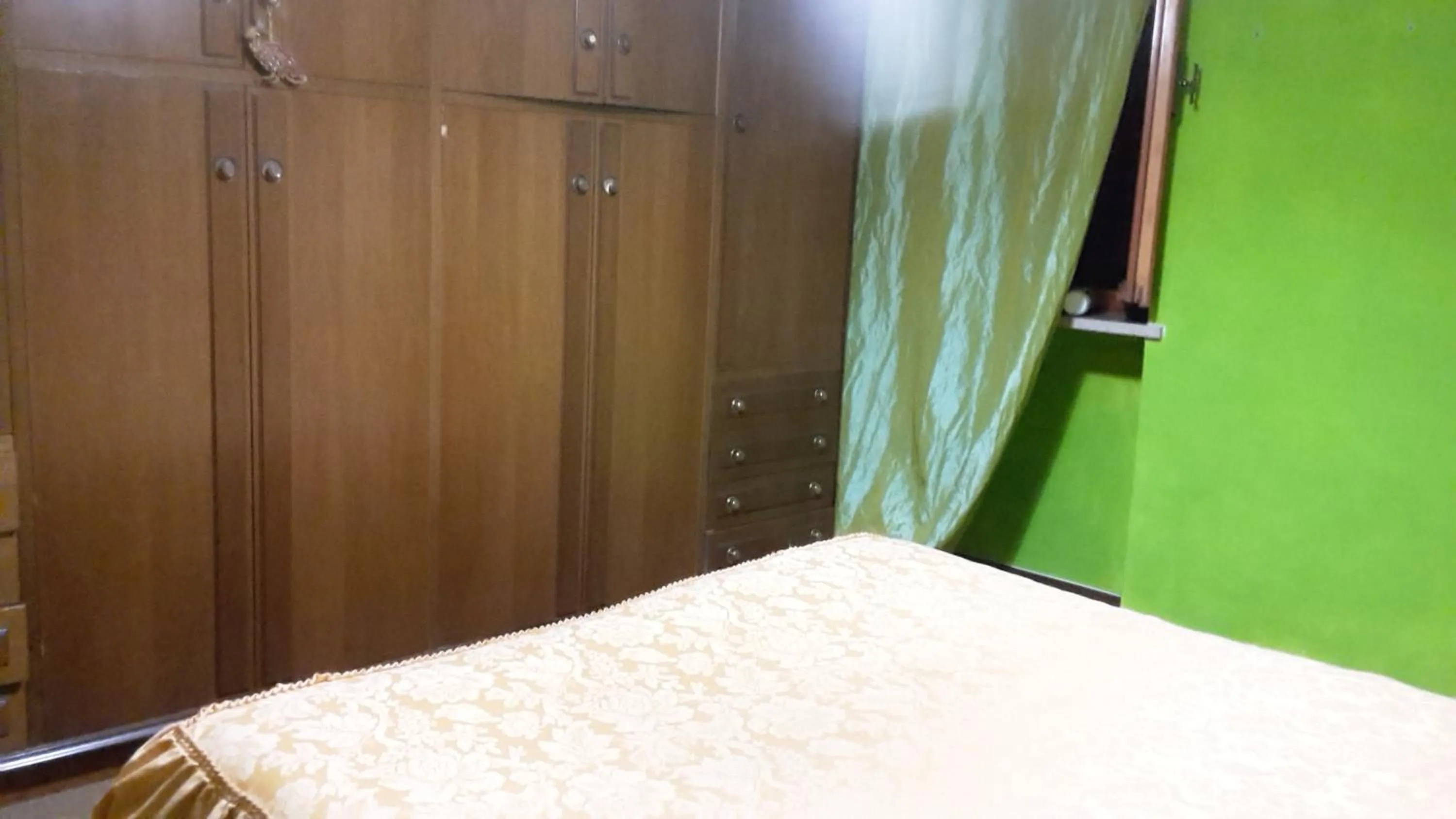 Bedroom, Bed in Gessy's