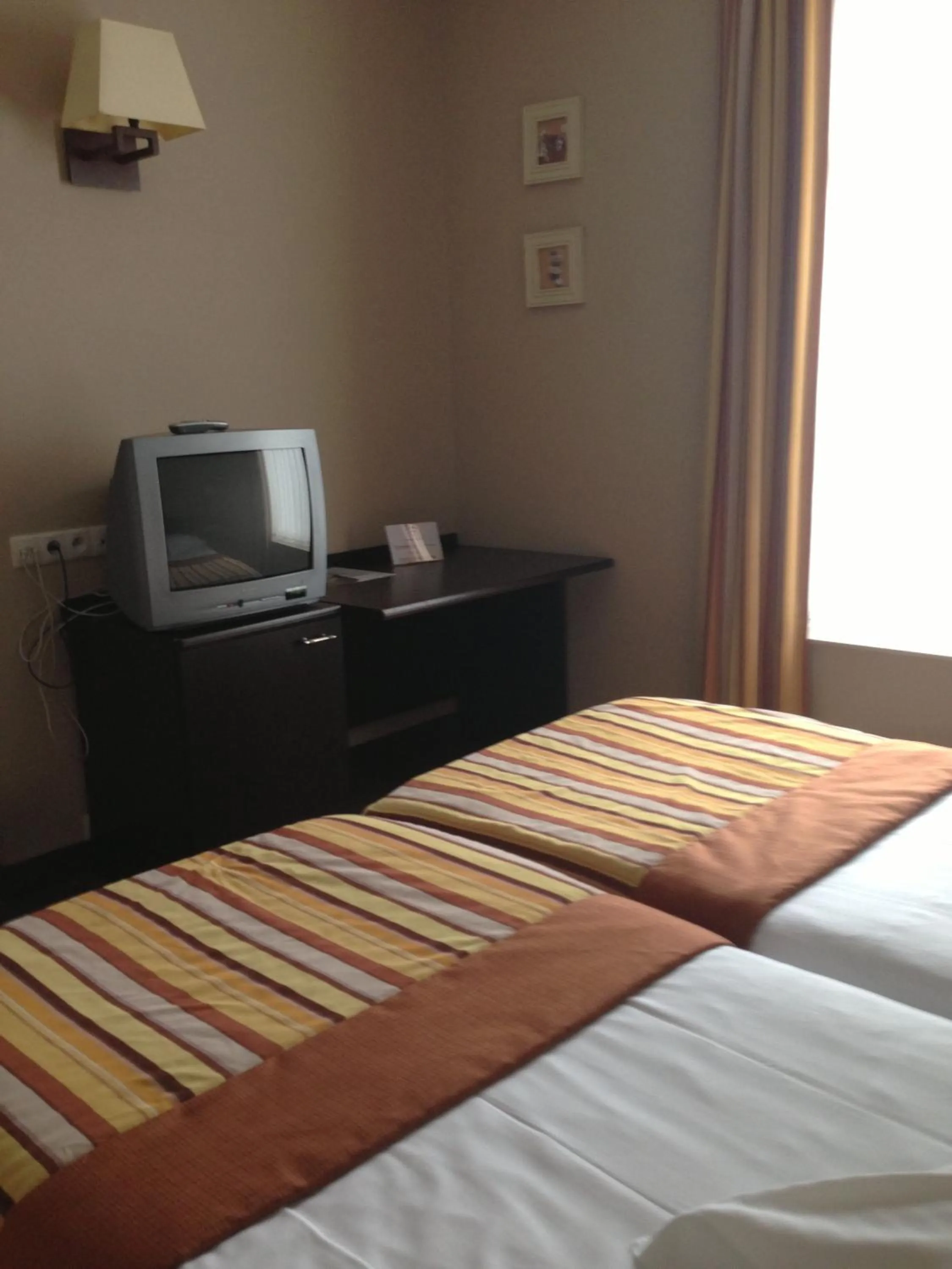 Bed in Hotel Giorgi et logements insolites-jacuzzi privé