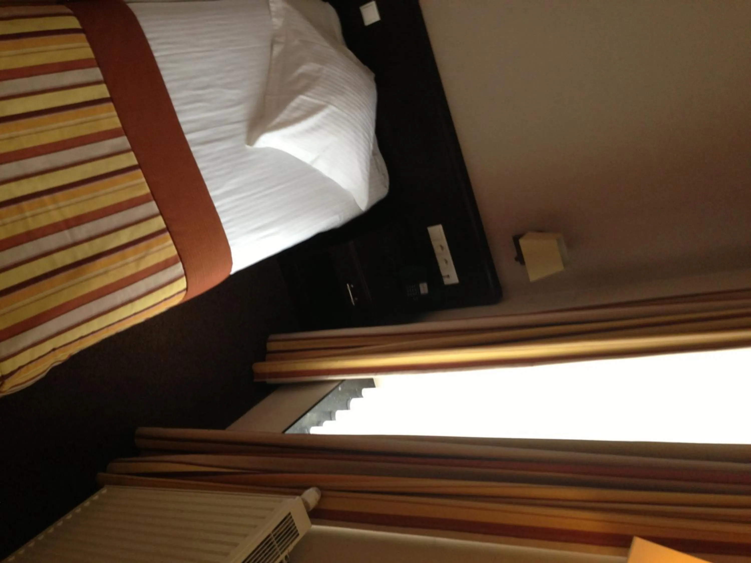 Bed in Hotel Giorgi et logements insolites-jacuzzi privé