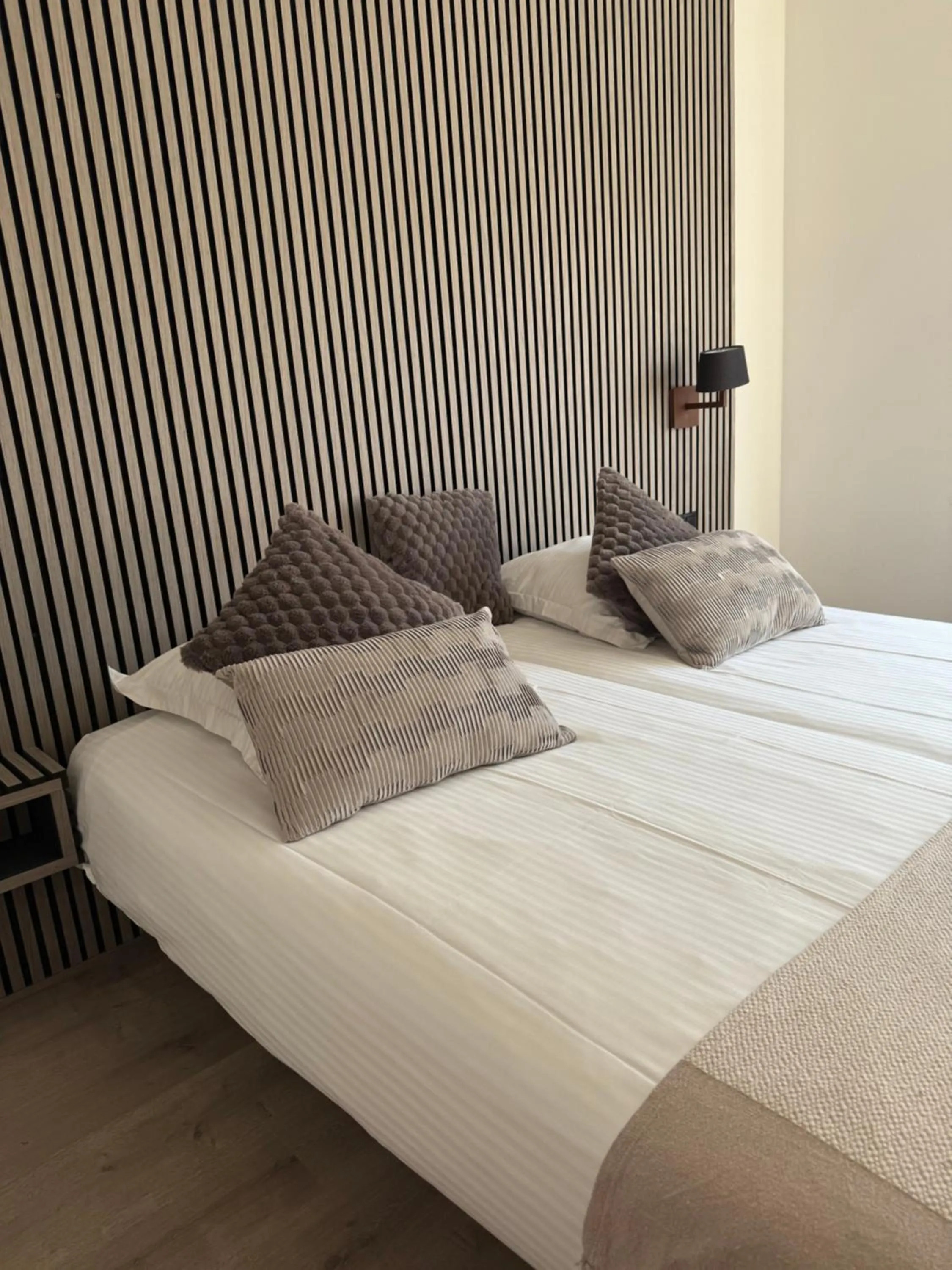 Bed in Hotel Giorgi et logements insolites-jacuzzi privé