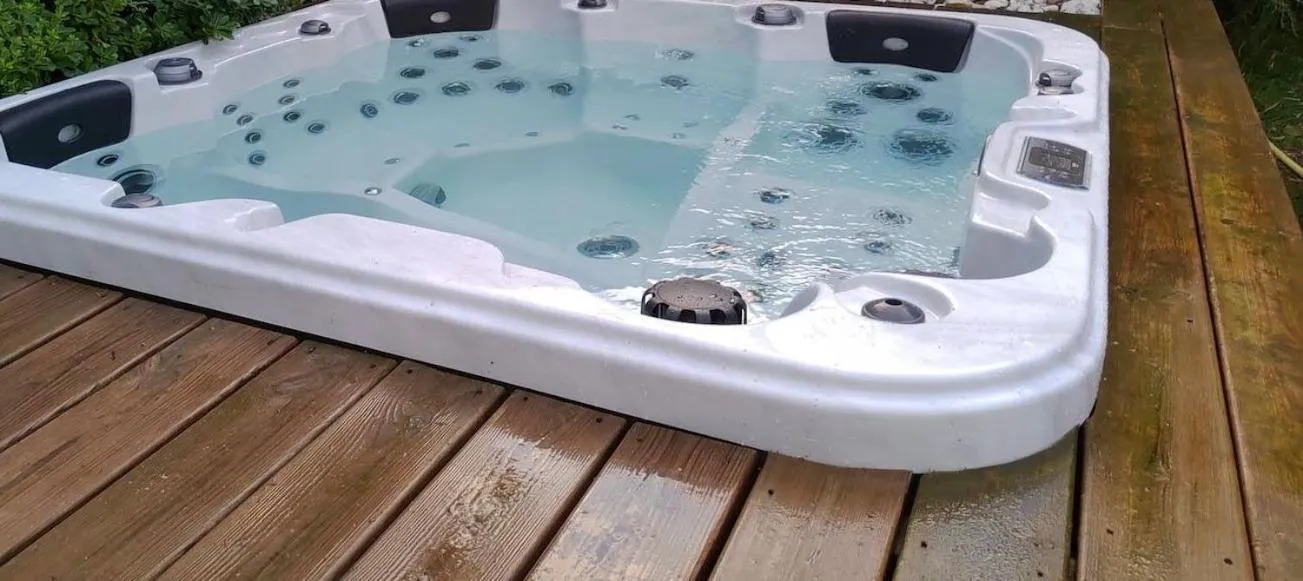 Hotel Giorgi et logements insolites-jacuzzi privé