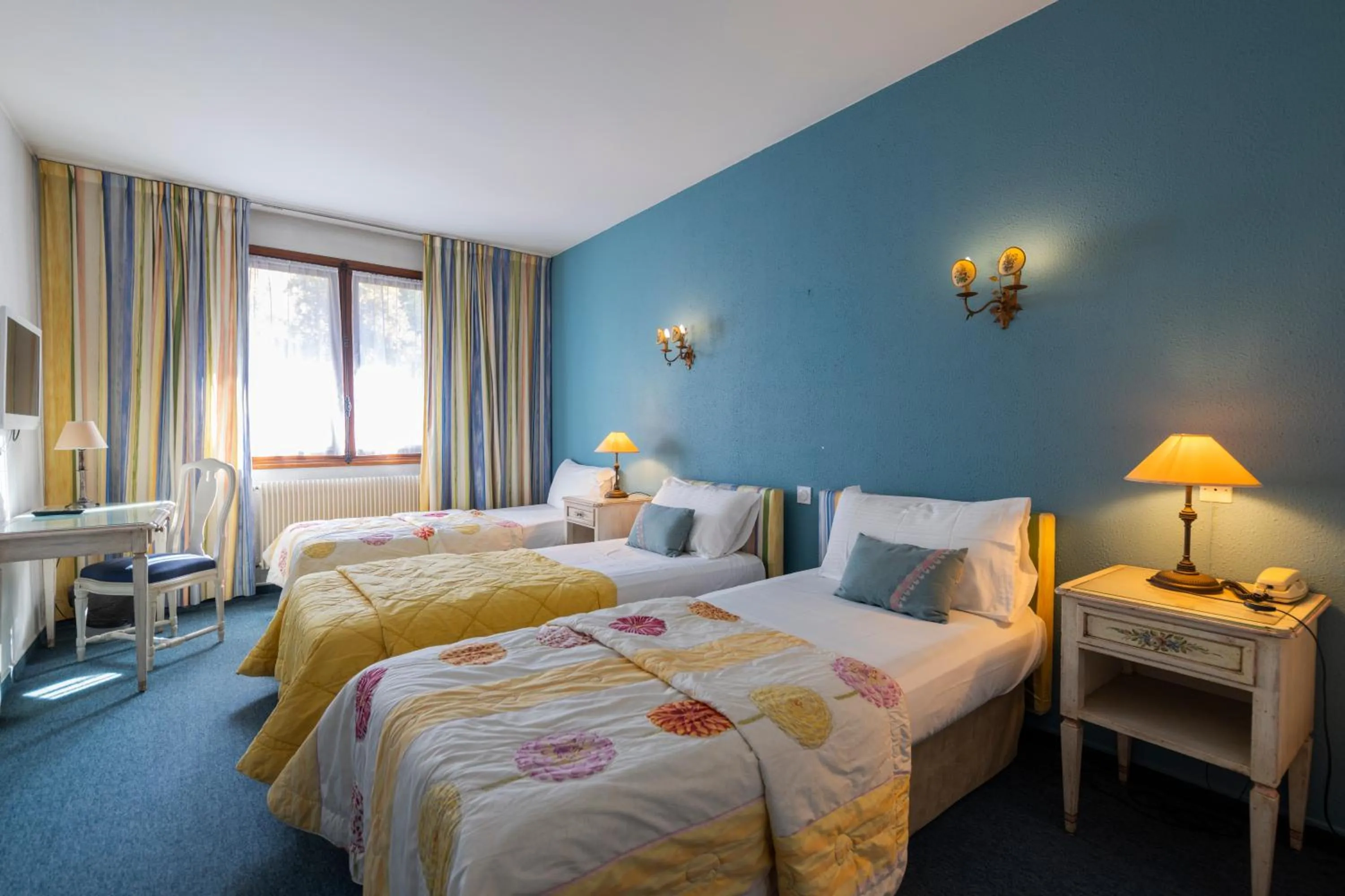 Bedroom, Bed in Hôtel Restaurant Million