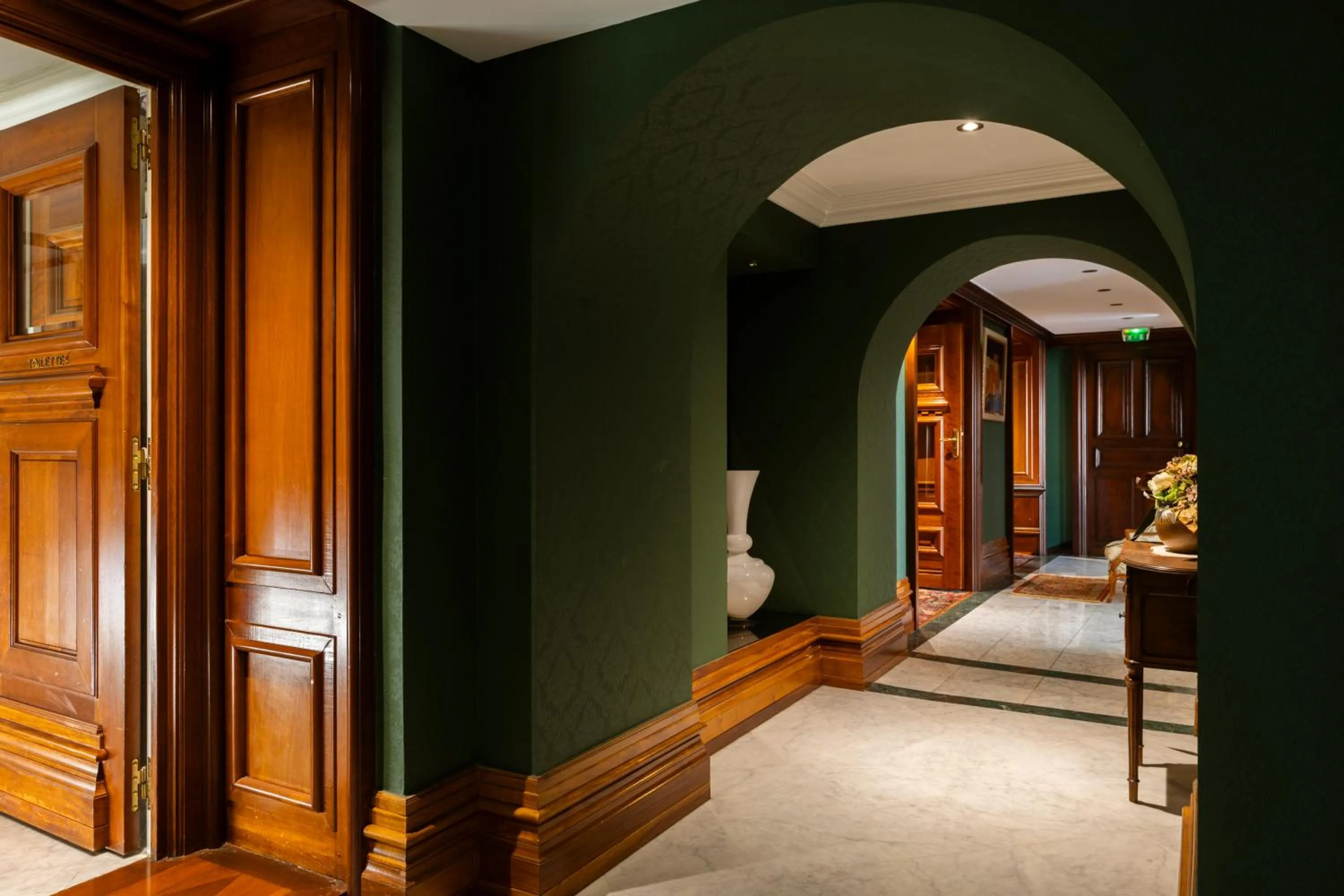 Restaurant/places to eat in Hôtel Restaurant Million