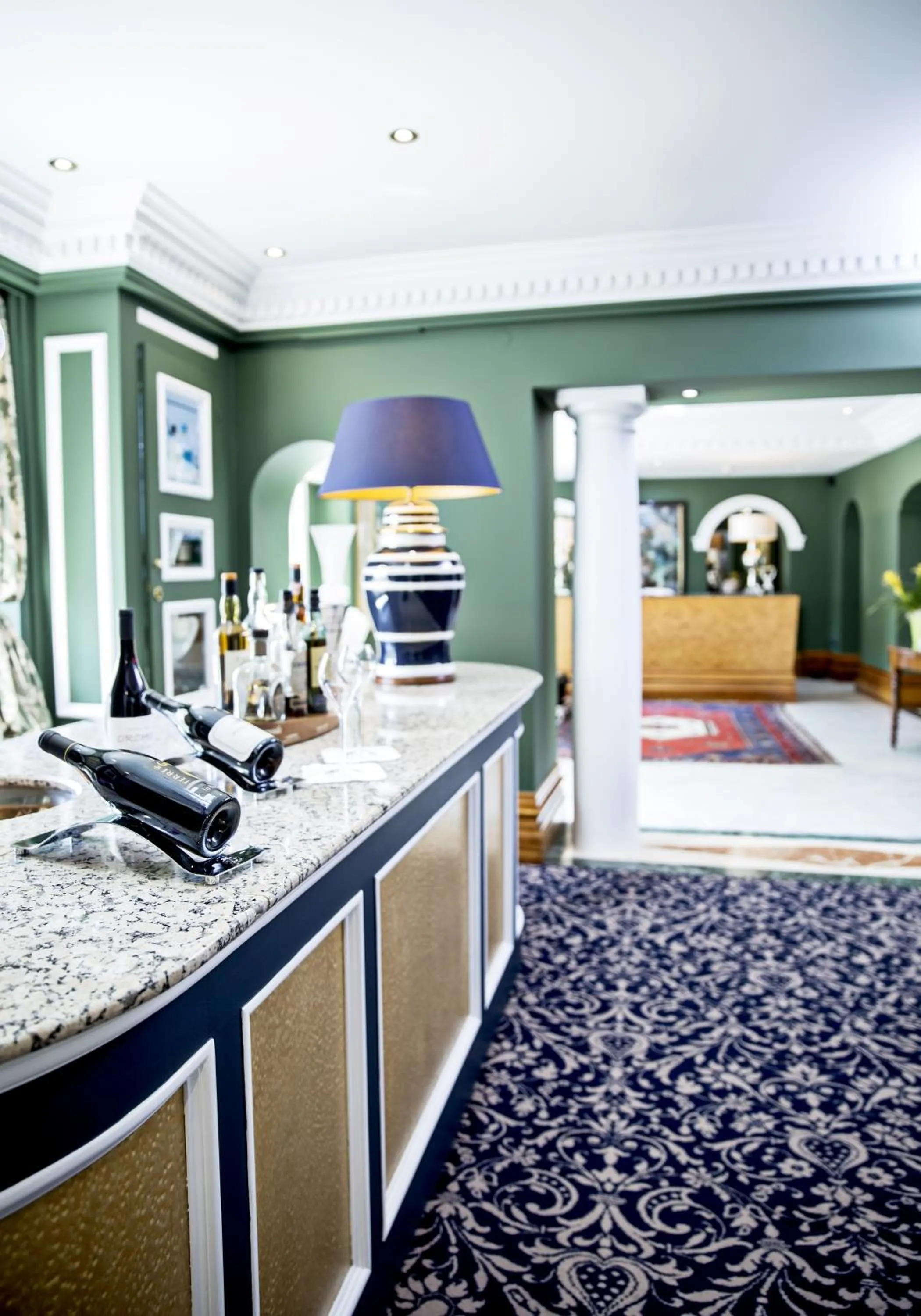 Property building in Hôtel Restaurant Million