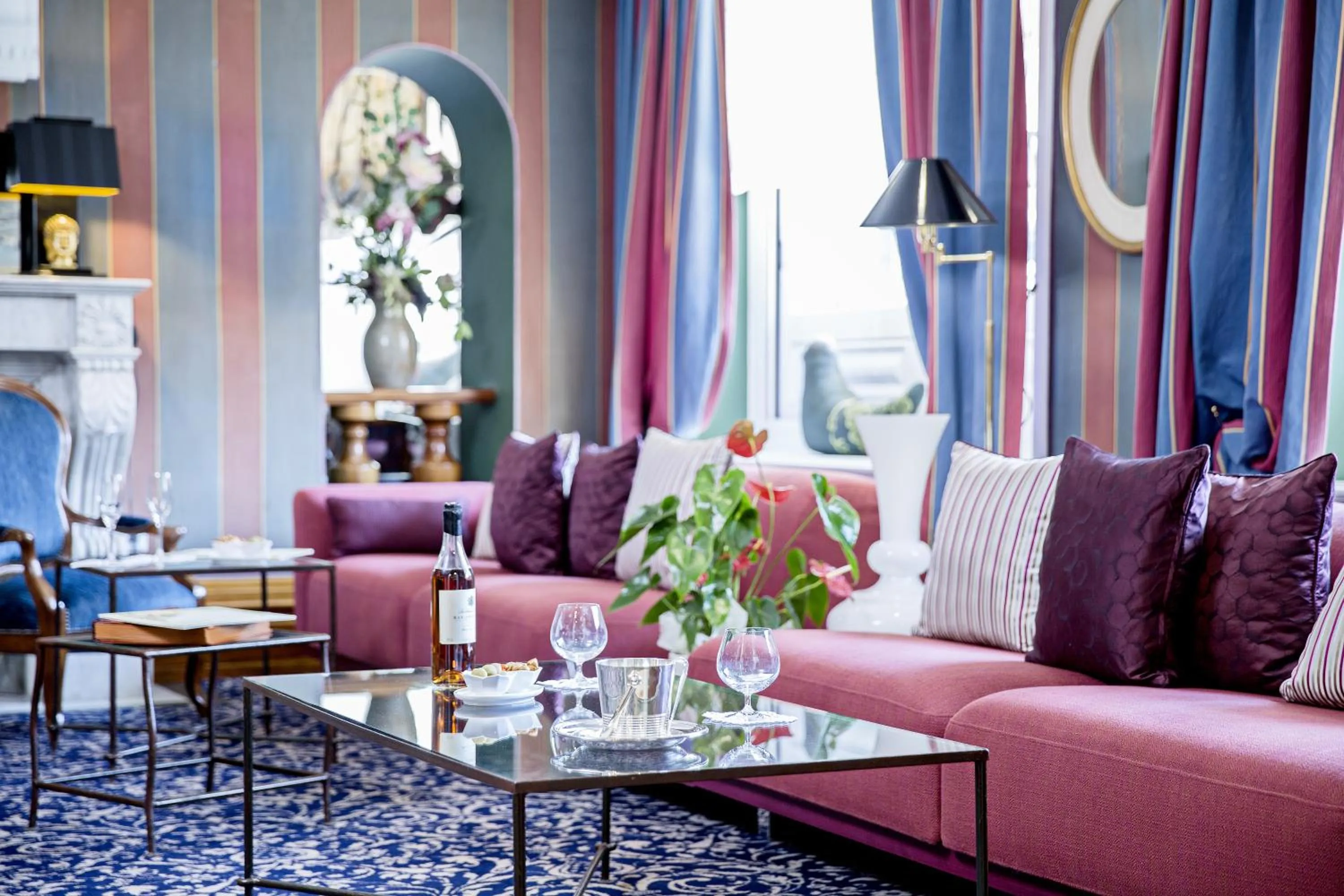 Property building in Hôtel Restaurant Million