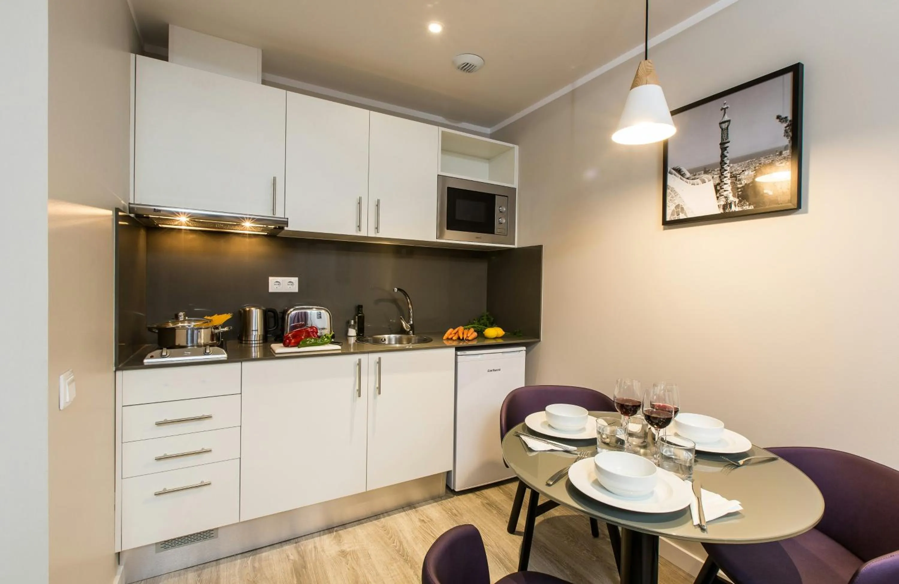 Kitchen or kitchenette in Leonardo Boutique Hotel Barcelona Sagrada Familia