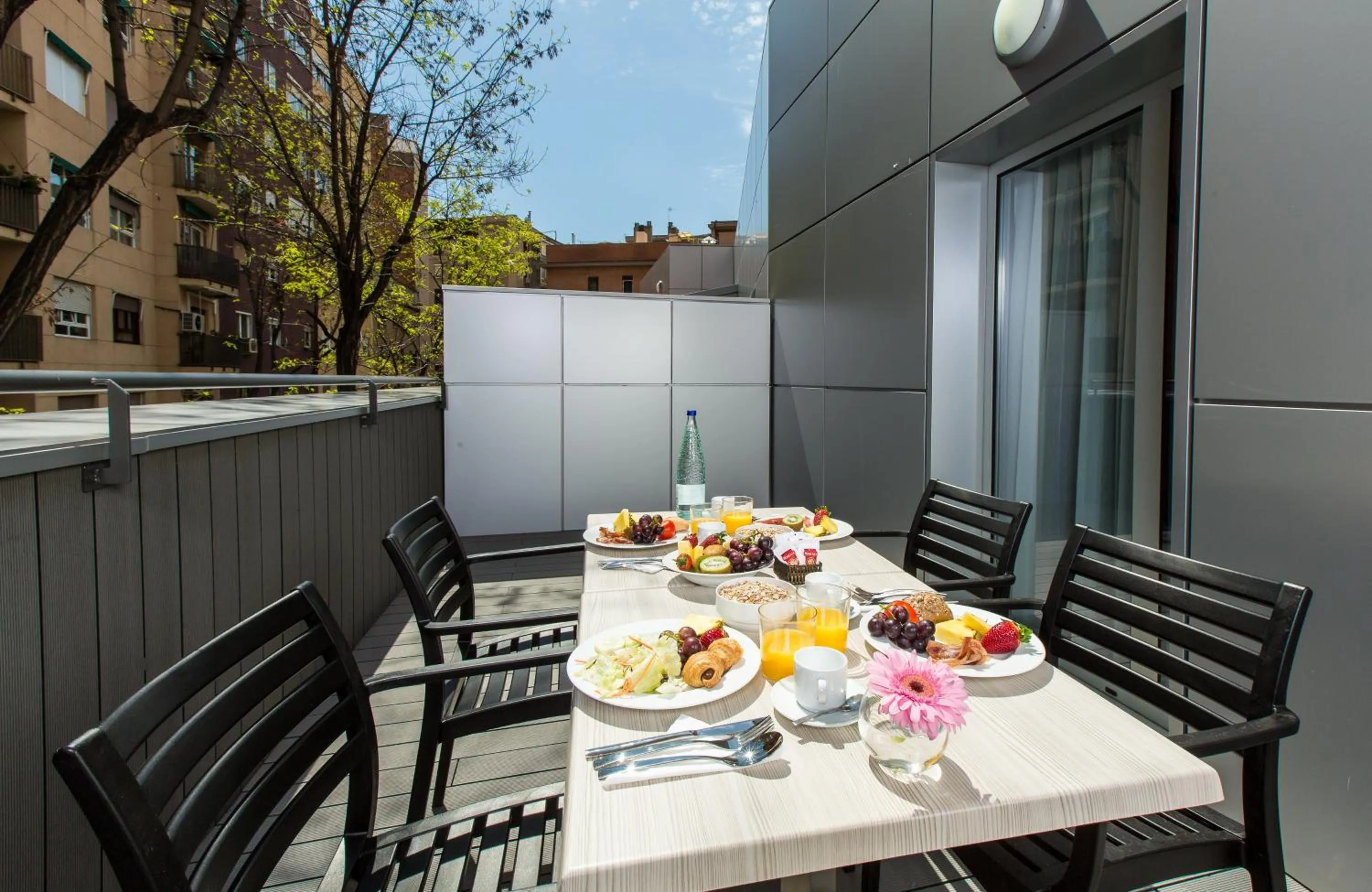 Bedroom in Leonardo Boutique Hotel Barcelona Sagrada Familia
