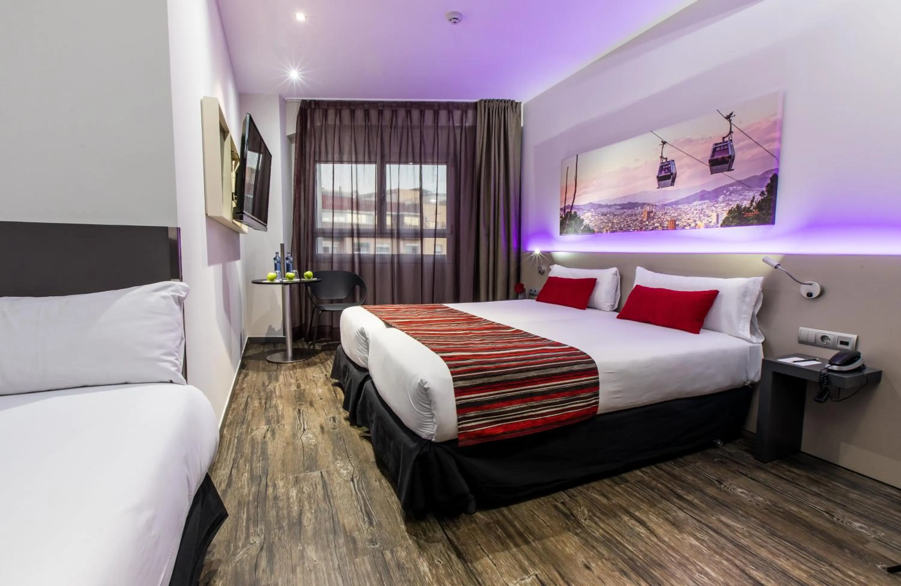 Bedroom, Bed in Leonardo Boutique Hotel Barcelona Sagrada Familia