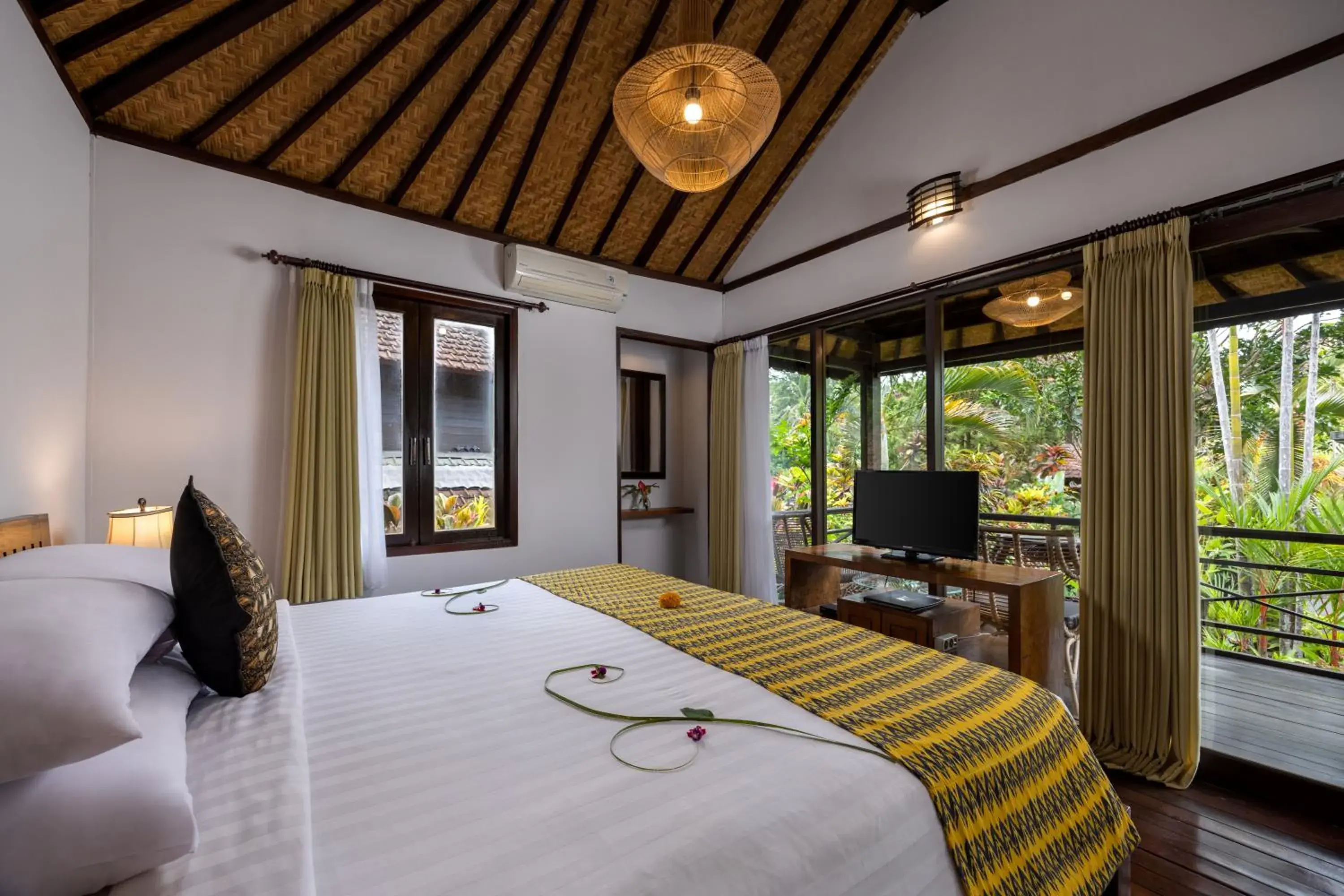 Bed in Bali Spirit Hotel and Spa, Ubud Bed in Bali Spirit Hotel and Spa, Ubud