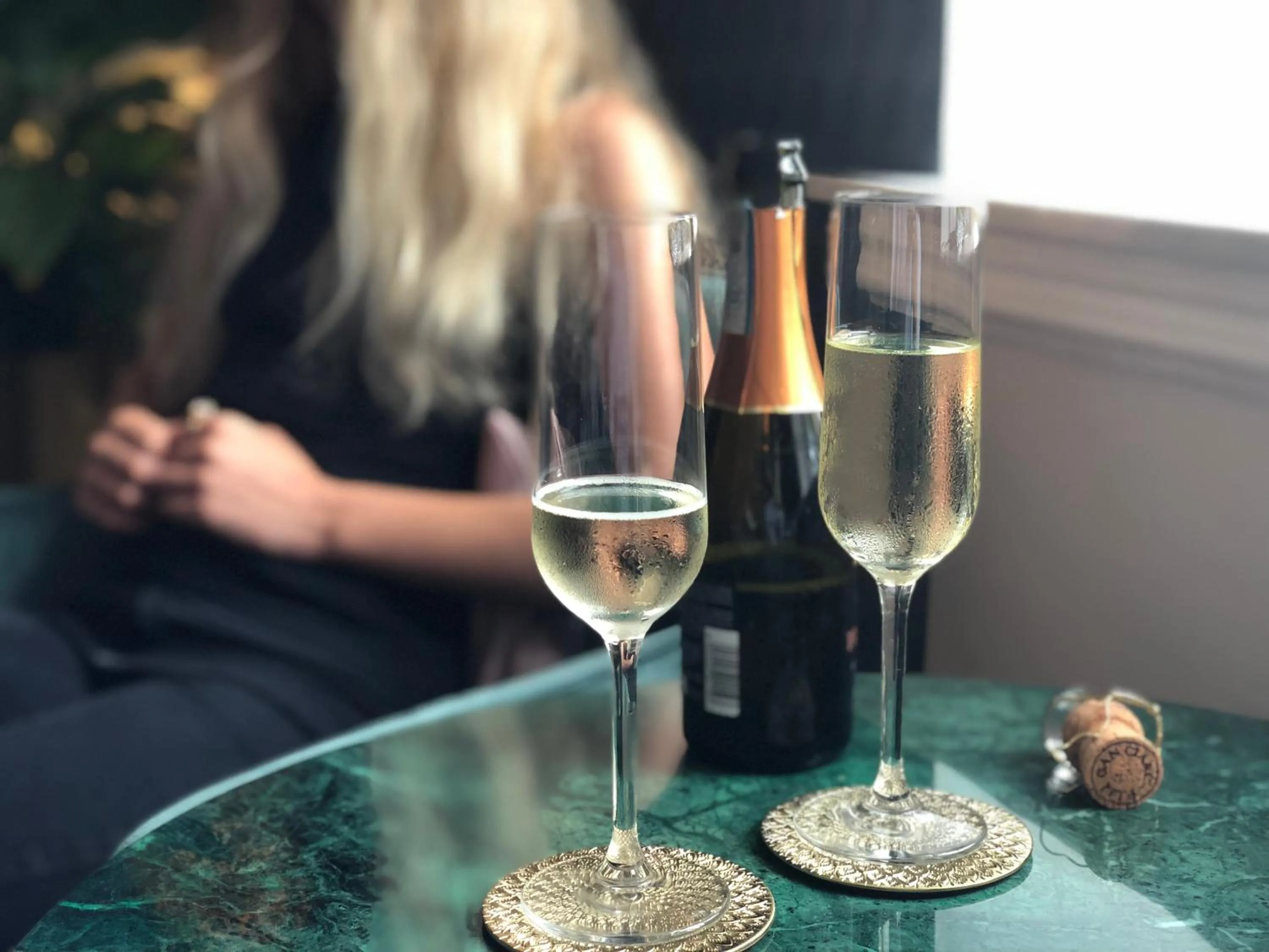 People in Annas Hotell