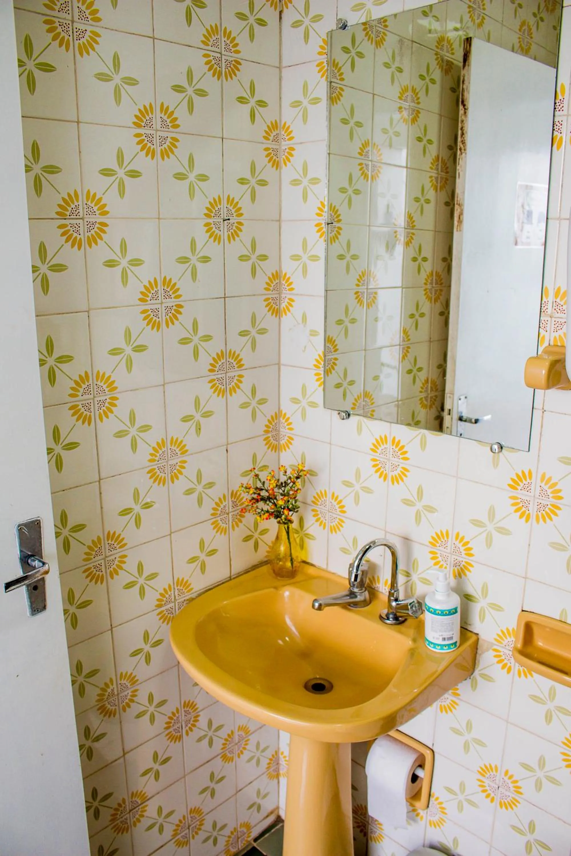 Bathroom in Flor de Lis Hostel