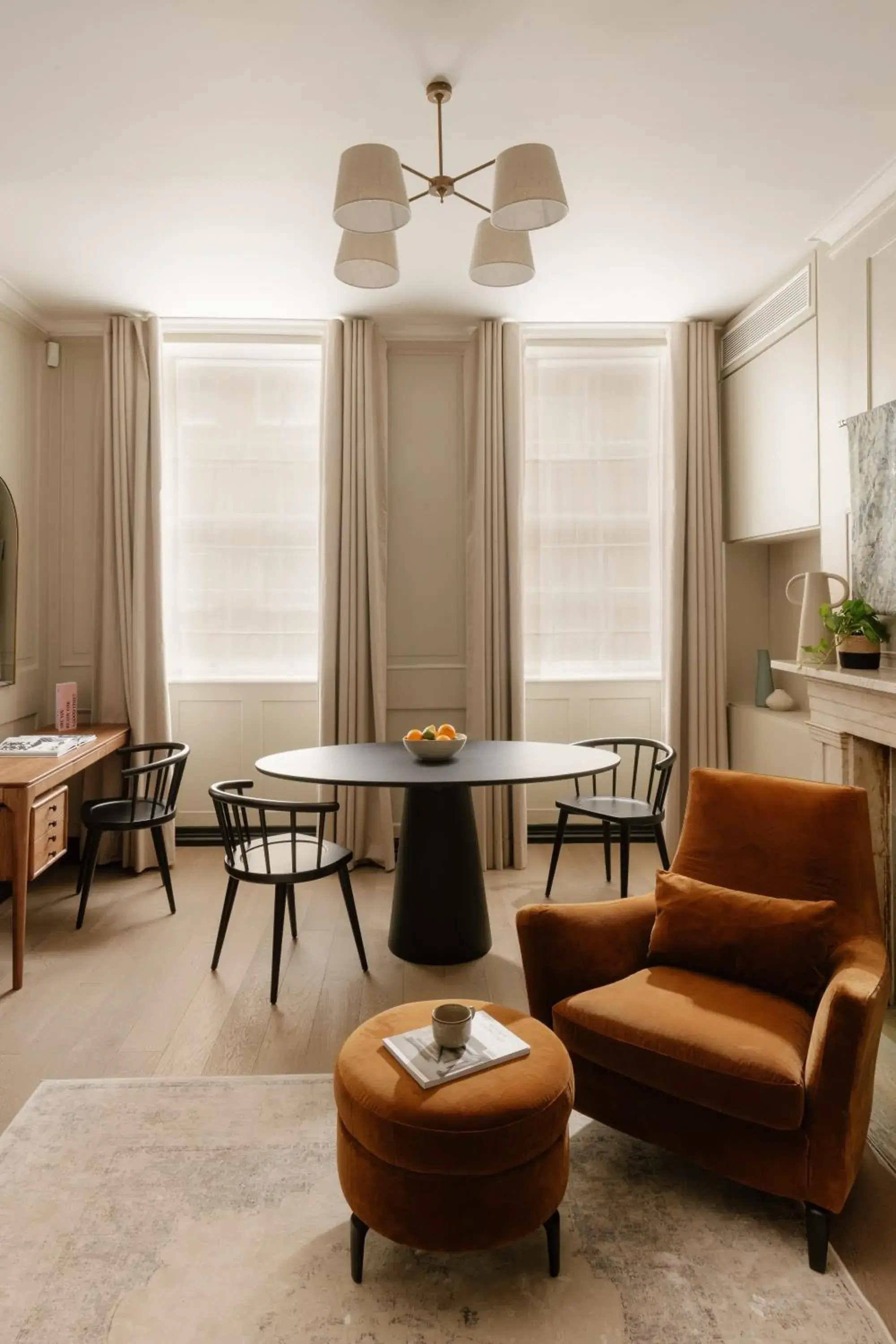 Premium One Bedroom Duplex Apartment in Native Kings Wardrobe, St Pauls Premium One Bedroom Duplex Apartment in Native Kings Wardrobe, St Pauls