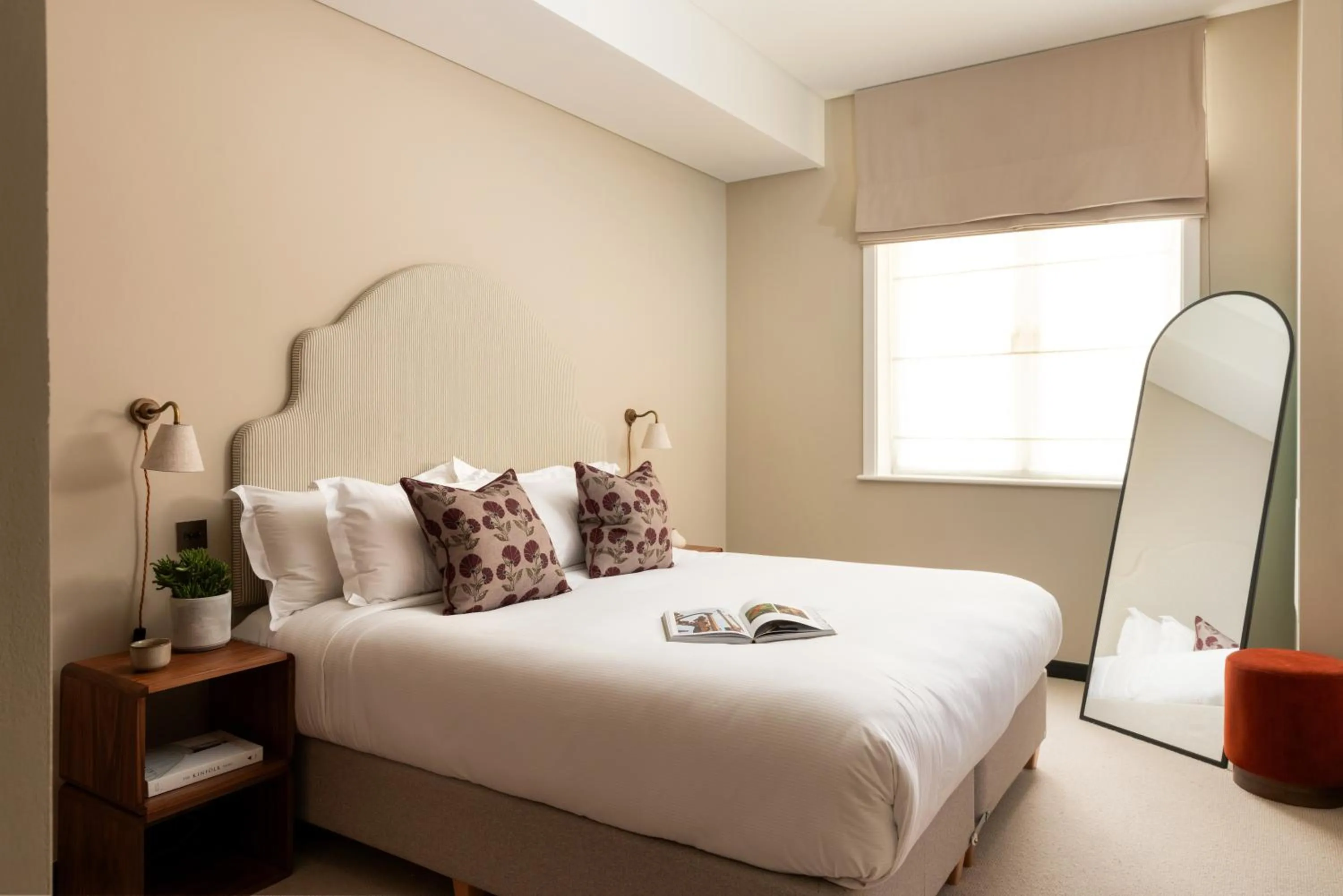 Bed in Native Kings Wardrobe, St Pauls