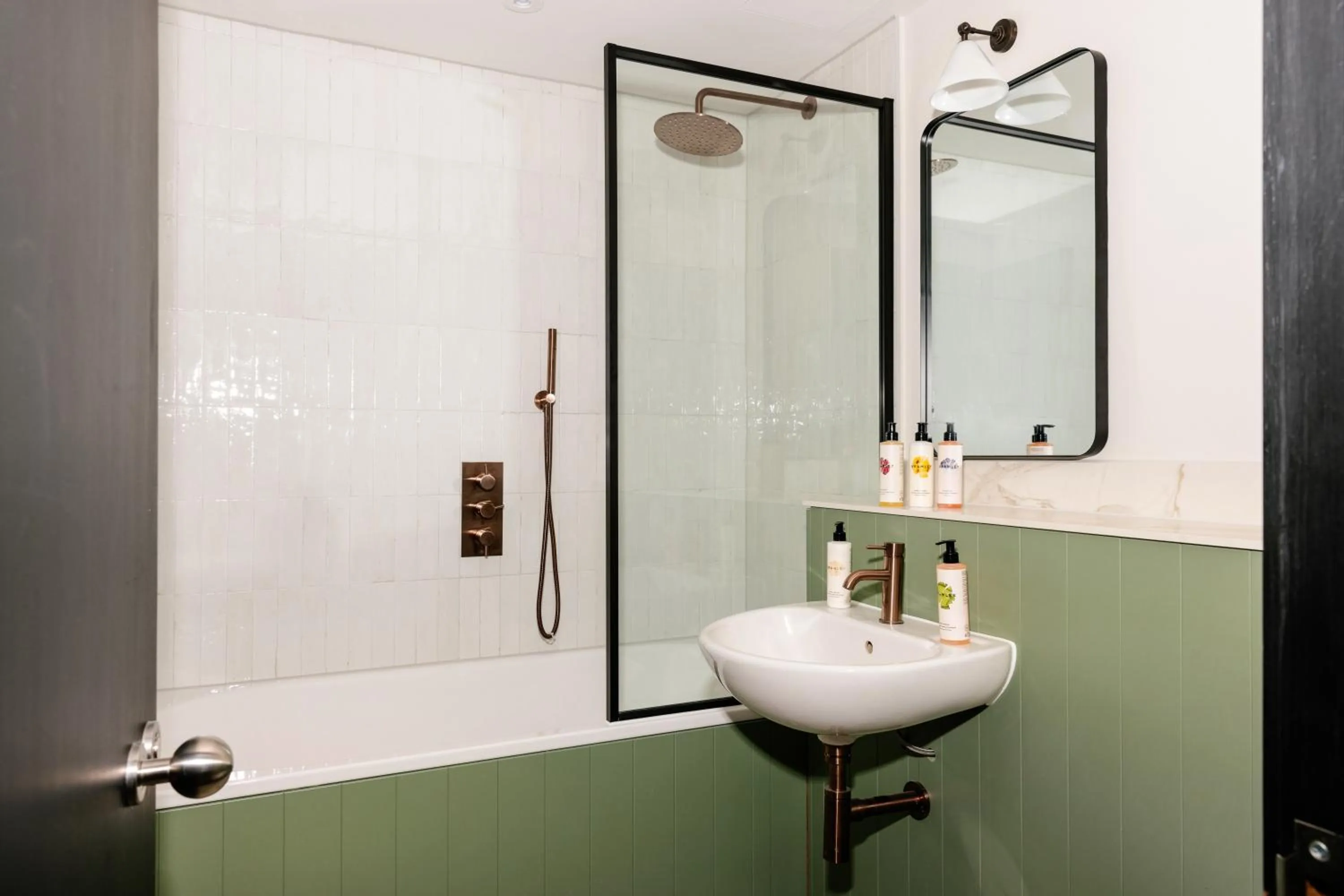 Bathroom in Native Kings Wardrobe, St Pauls