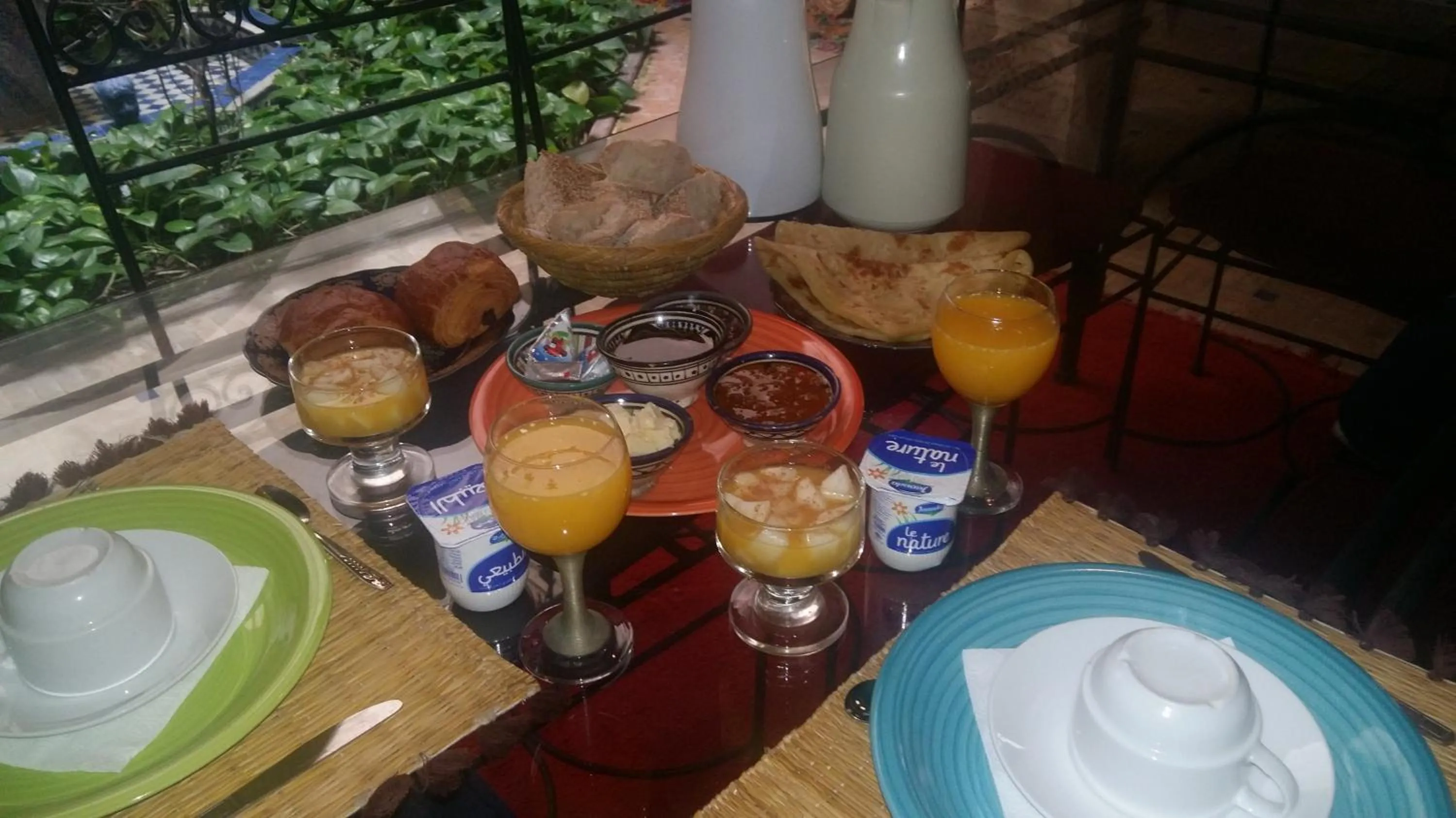 Breakfast in Dar Rahaothello