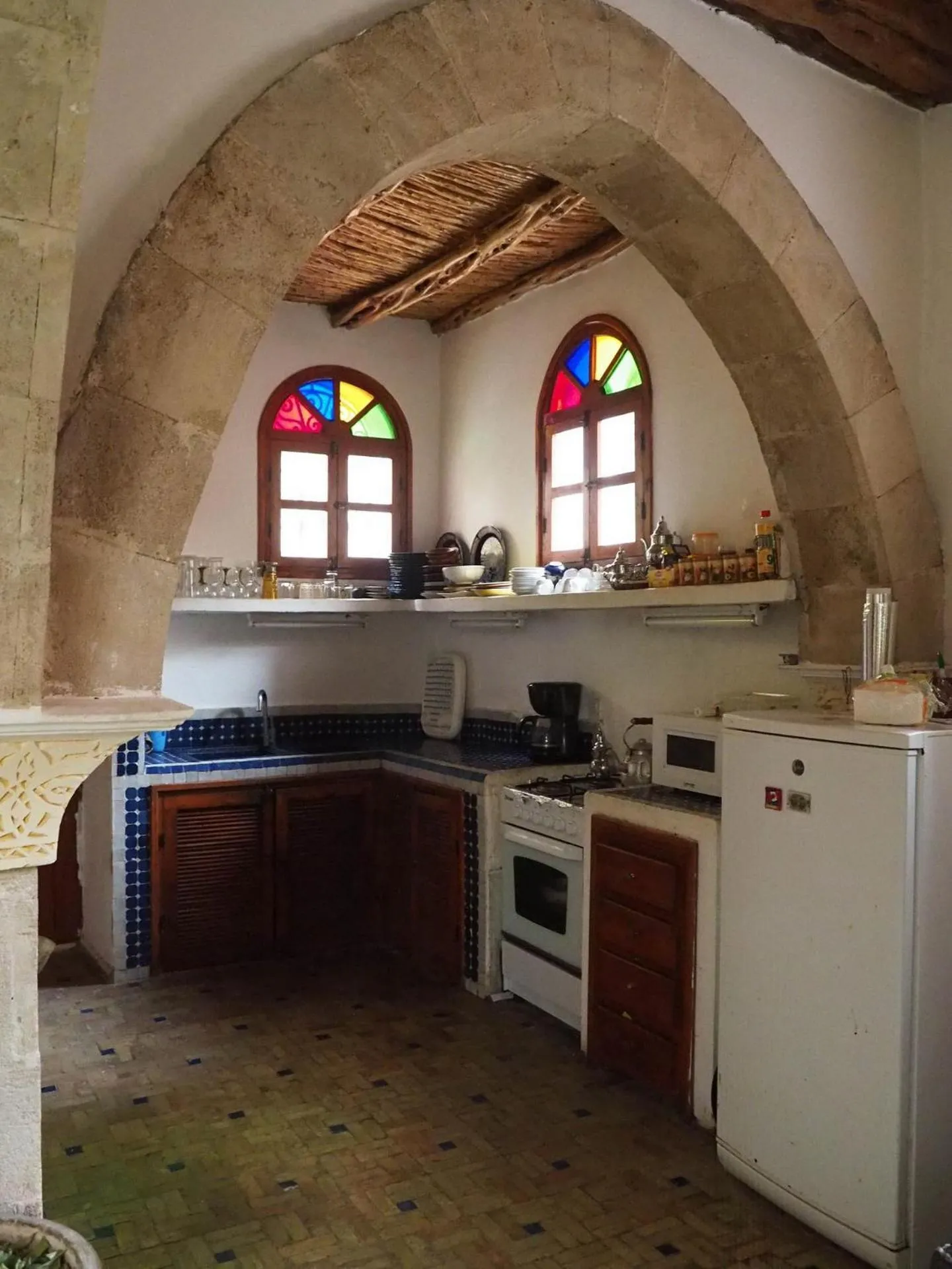 Communal kitchen in Dar Rahaothello