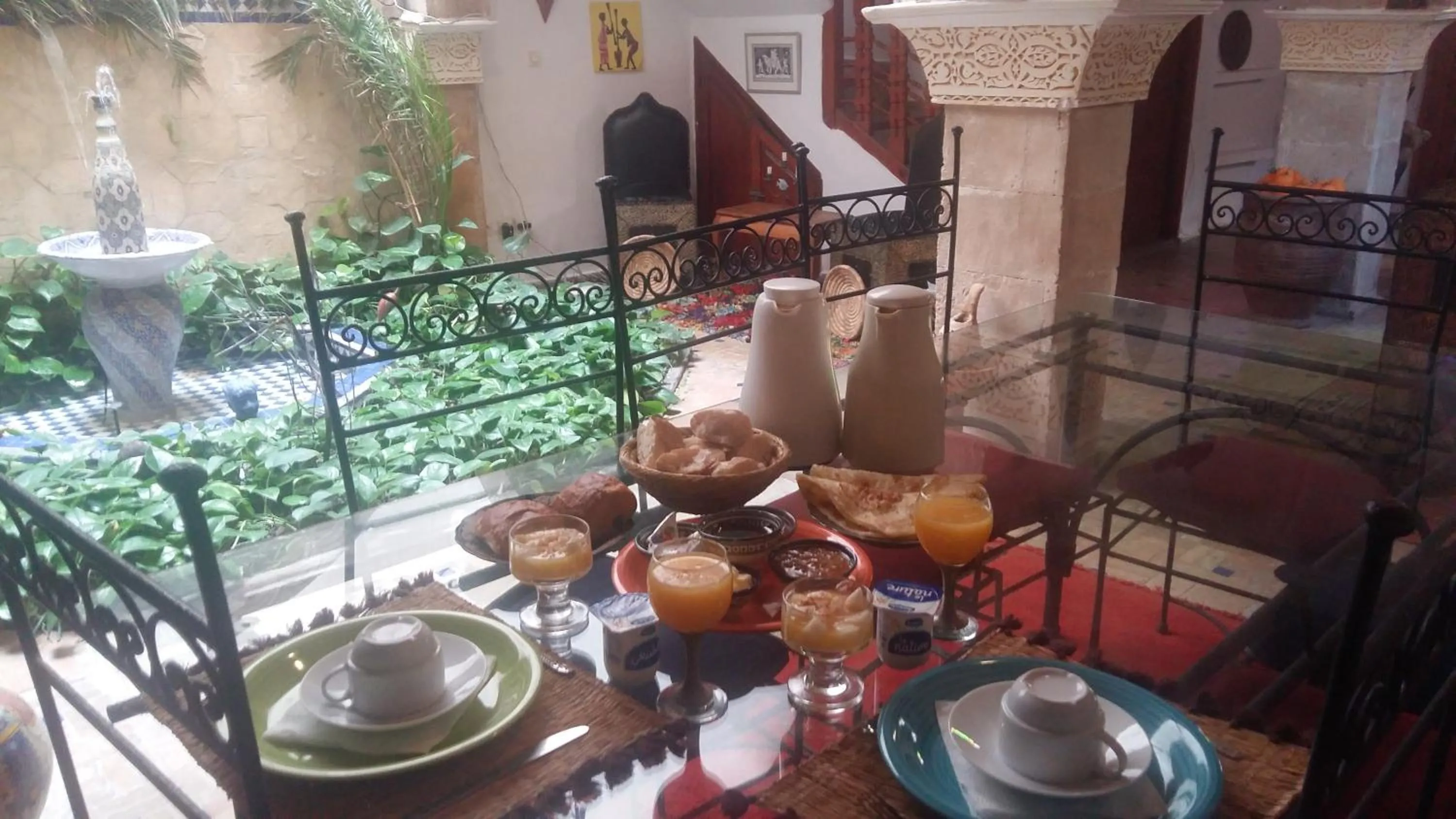 Breakfast in Dar Rahaothello
