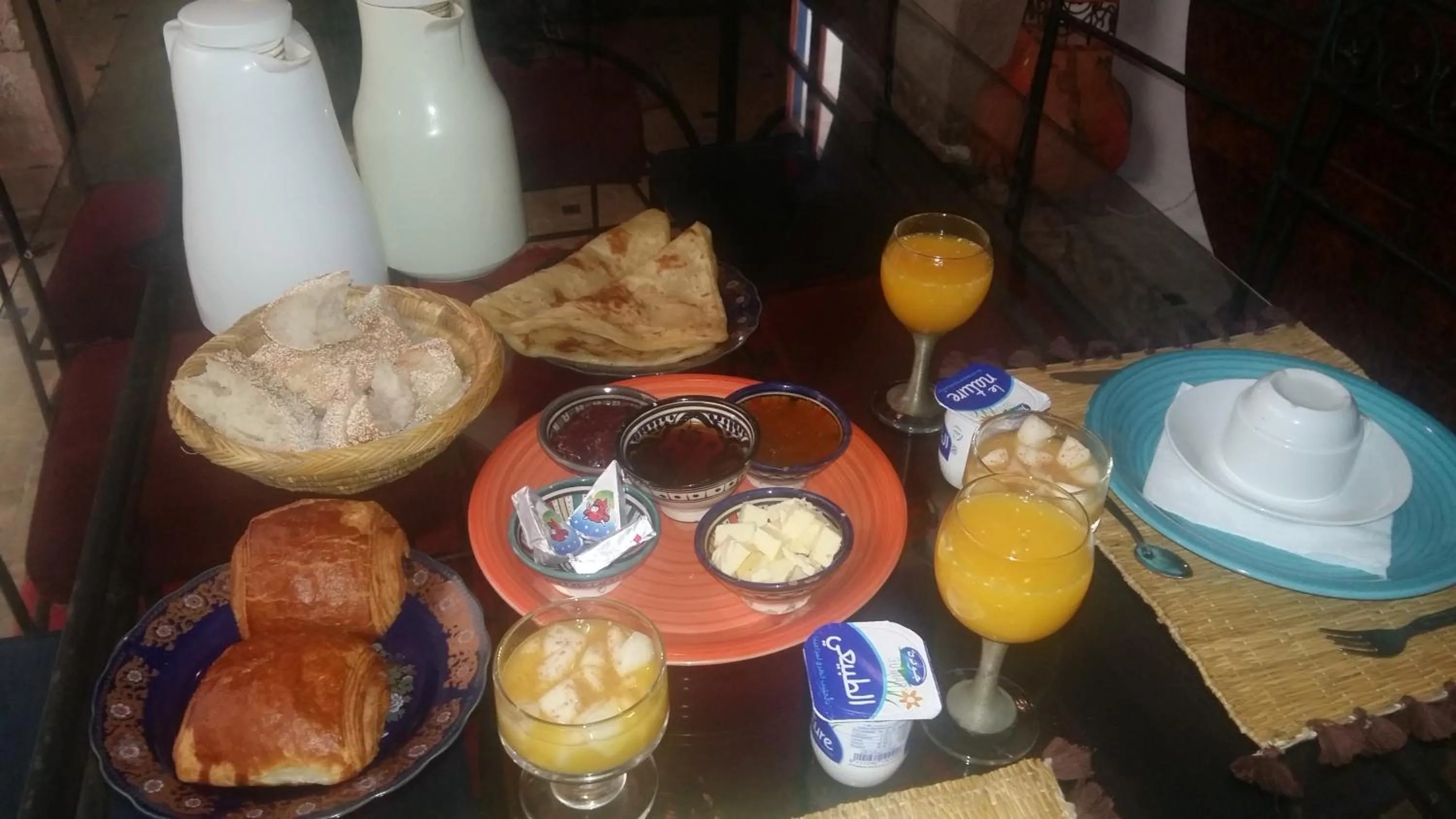 Breakfast in Dar Rahaothello