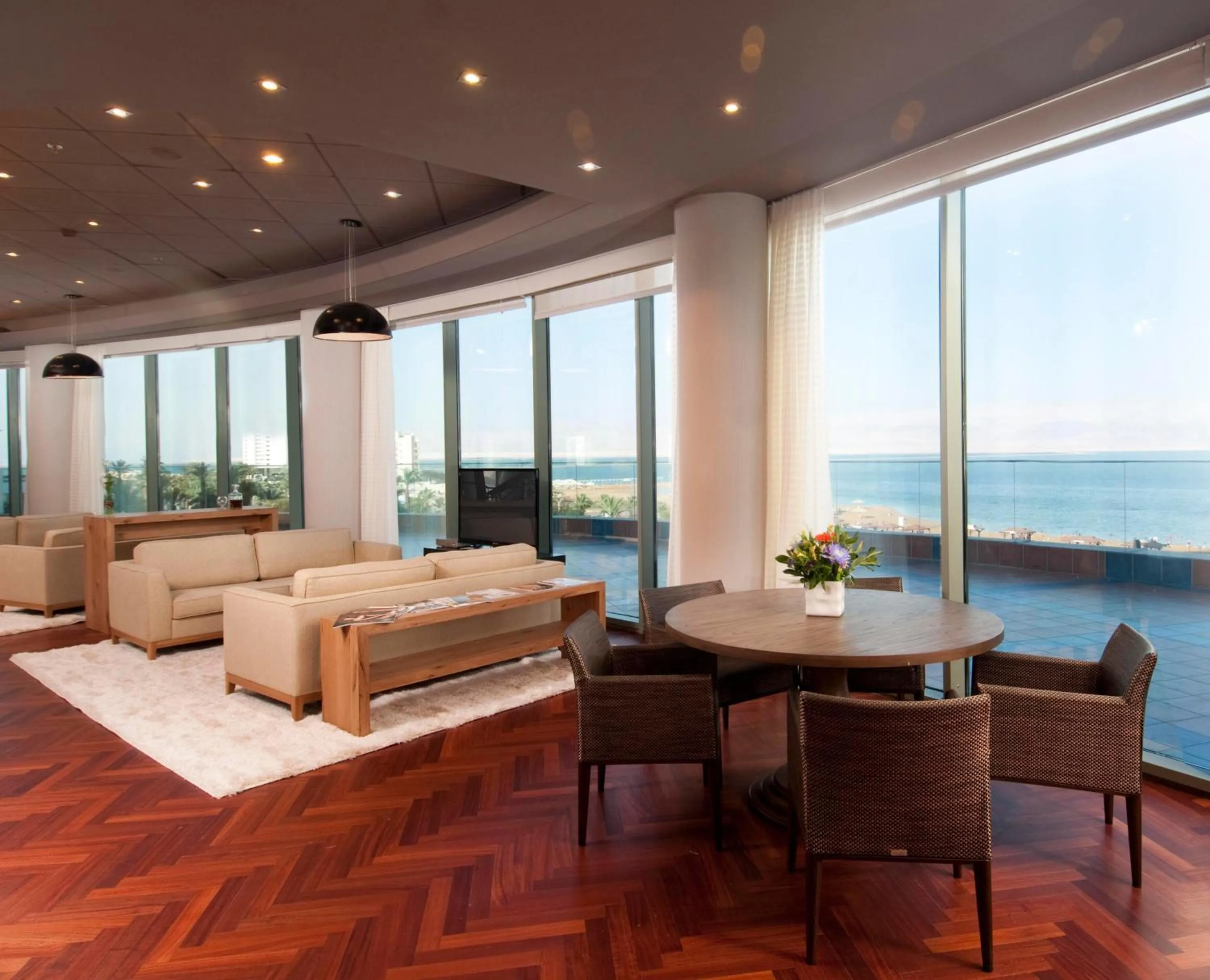 Lounge or bar in Royal Dead Sea - Hotel & Spa