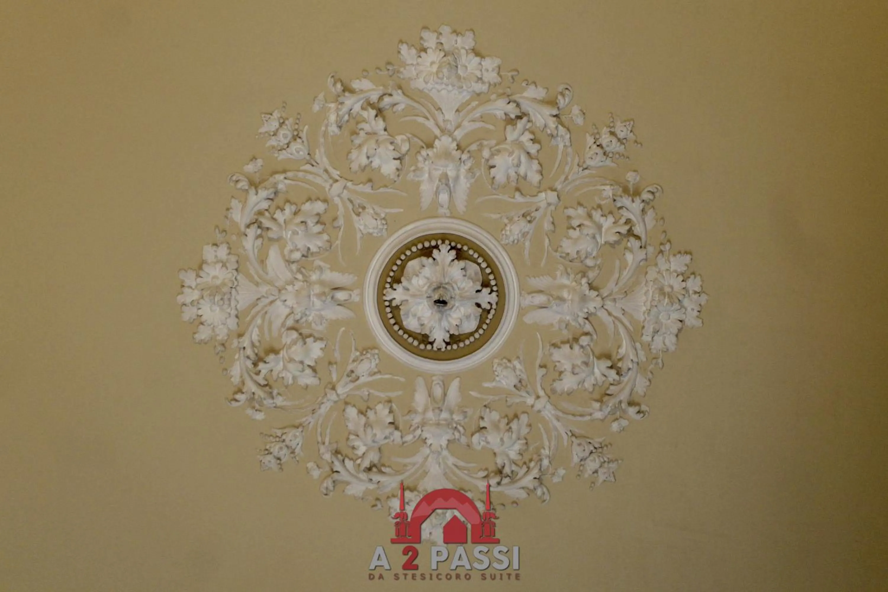 Decorative detail in A 2 Passi da Stesicoro Suite Catania