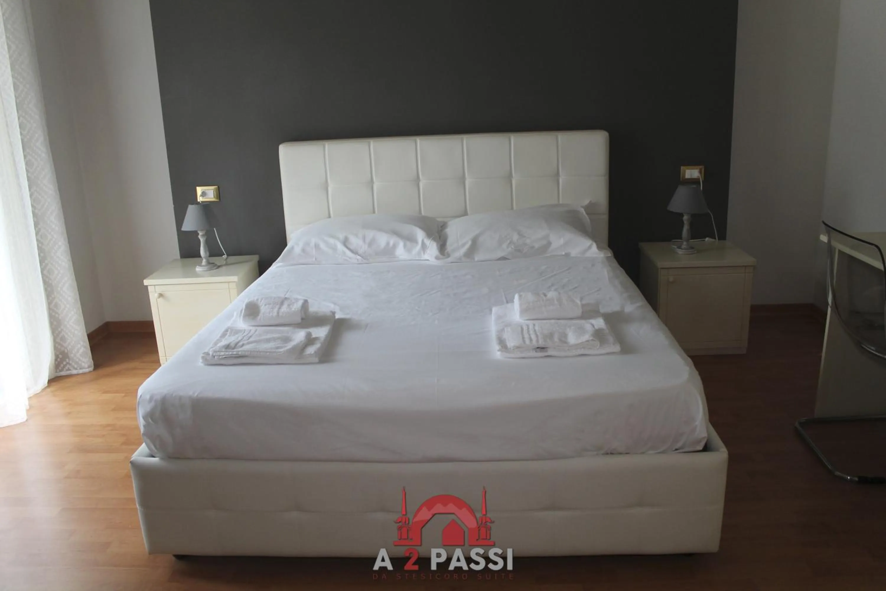 Bed in A 2 Passi da Stesicoro Suite Catania