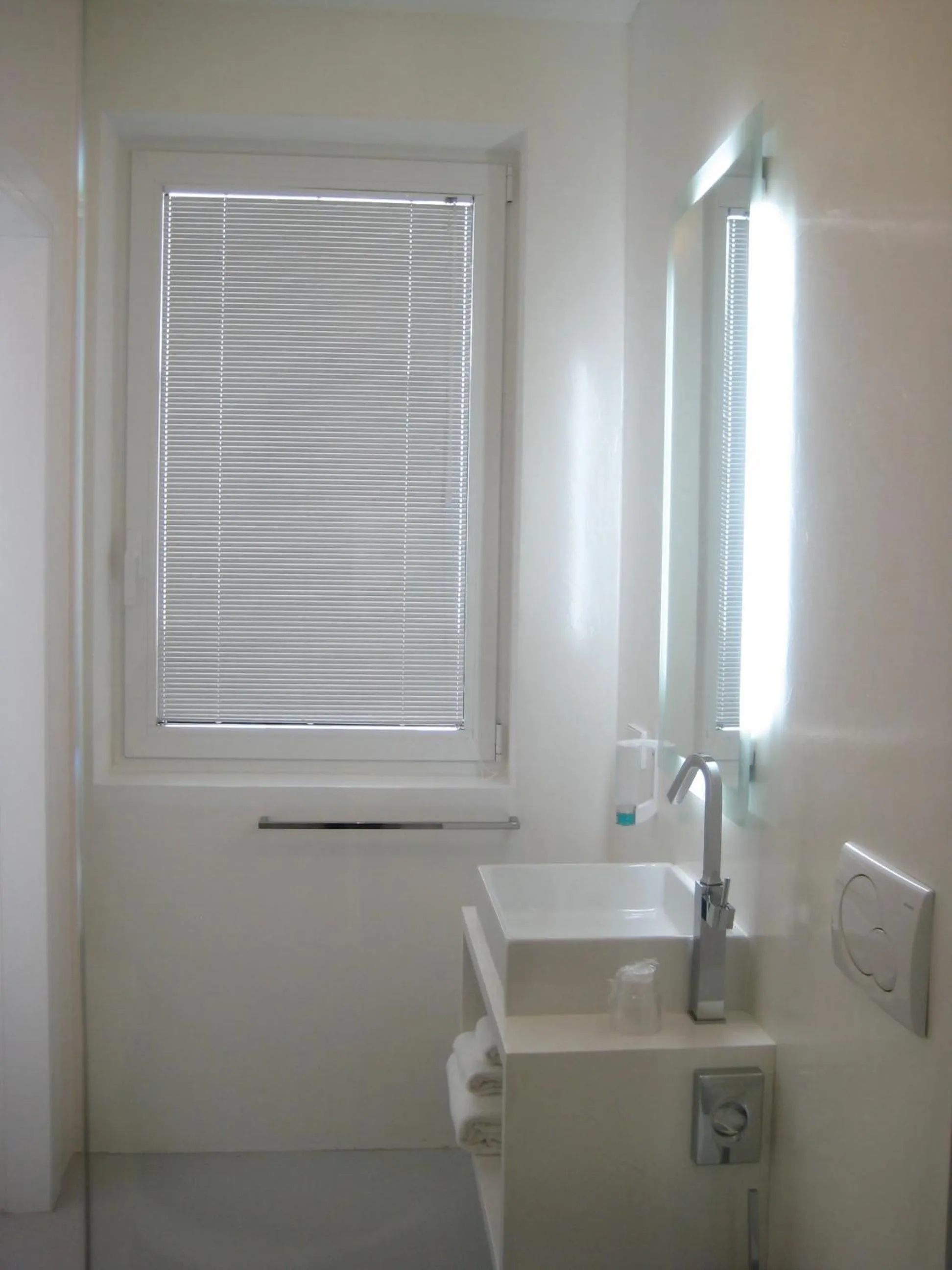 Bathroom in Legrenzi Rooms