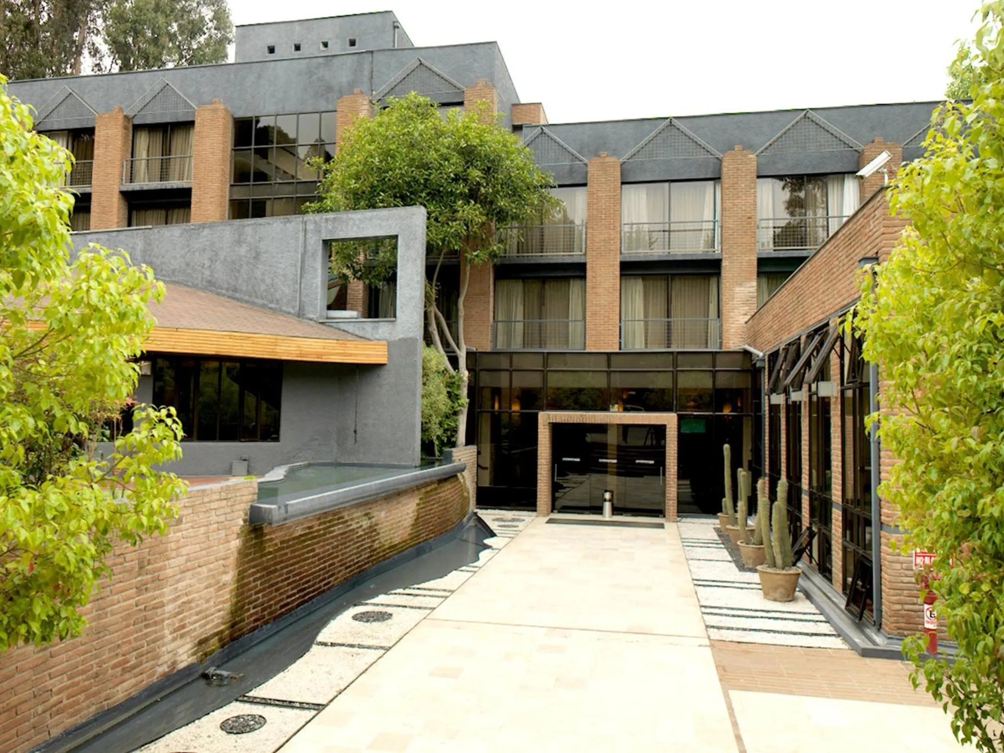Facade/entrance in Hotel Bosque de Reñaca