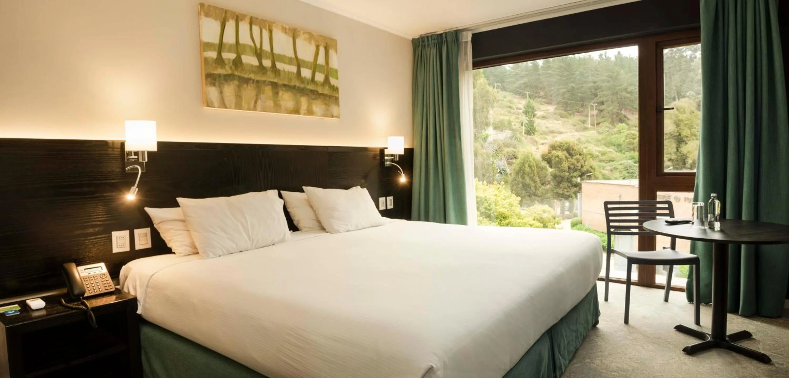 Bedroom, Bed in Hotel Bosque de Reñaca