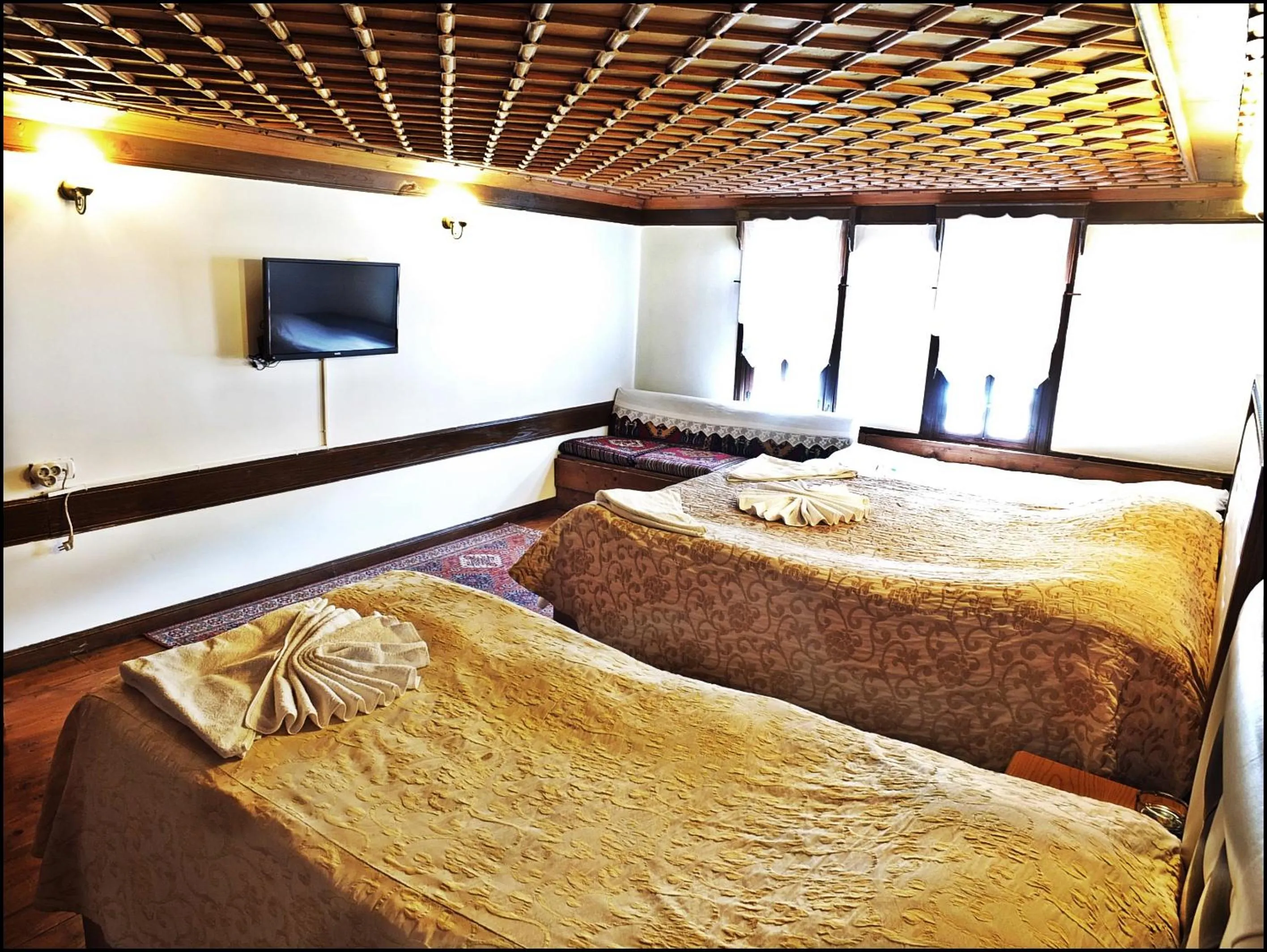 Bed in Cakiroglu Konak