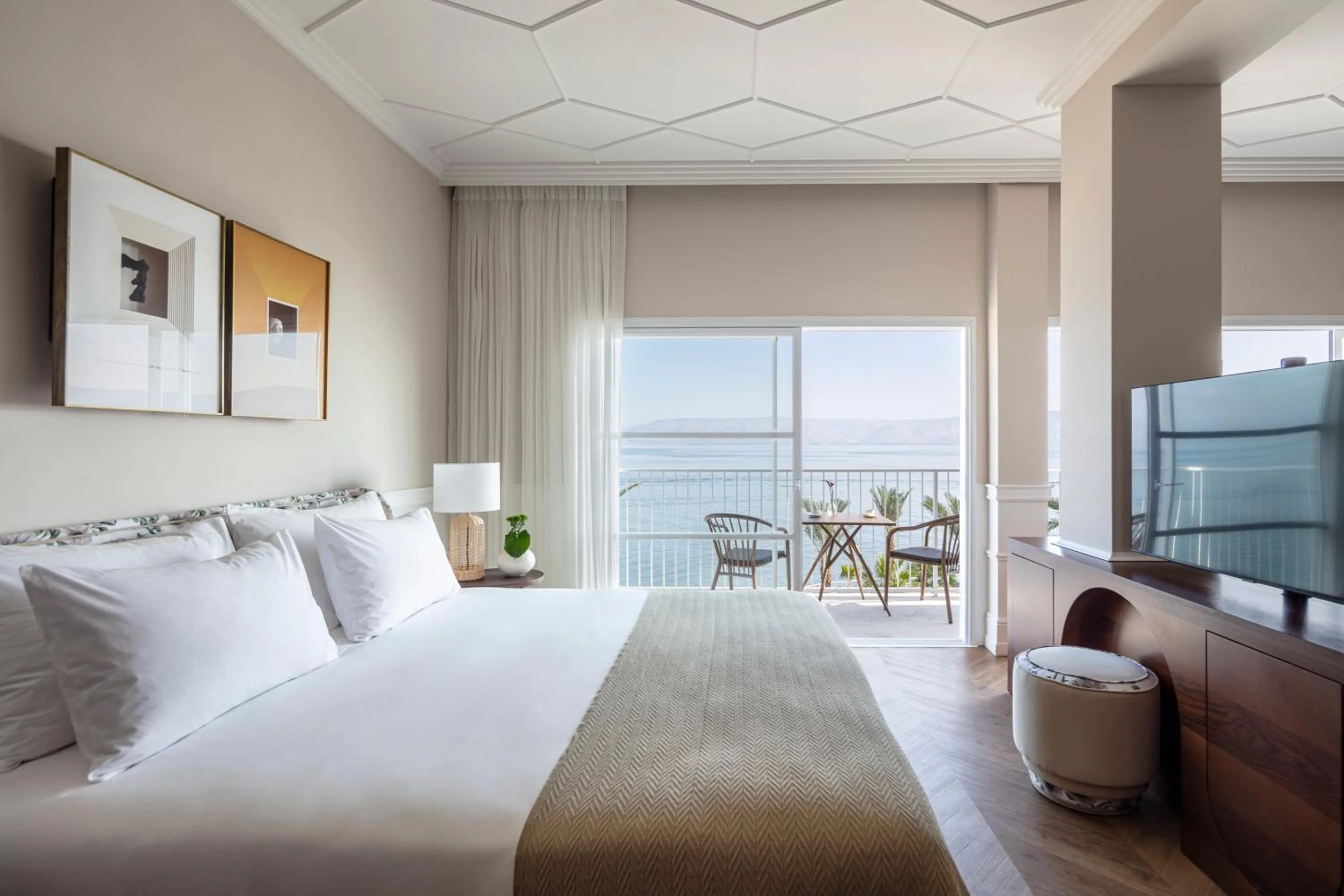 Bedroom, Bed in Galei Kinneret Hotel