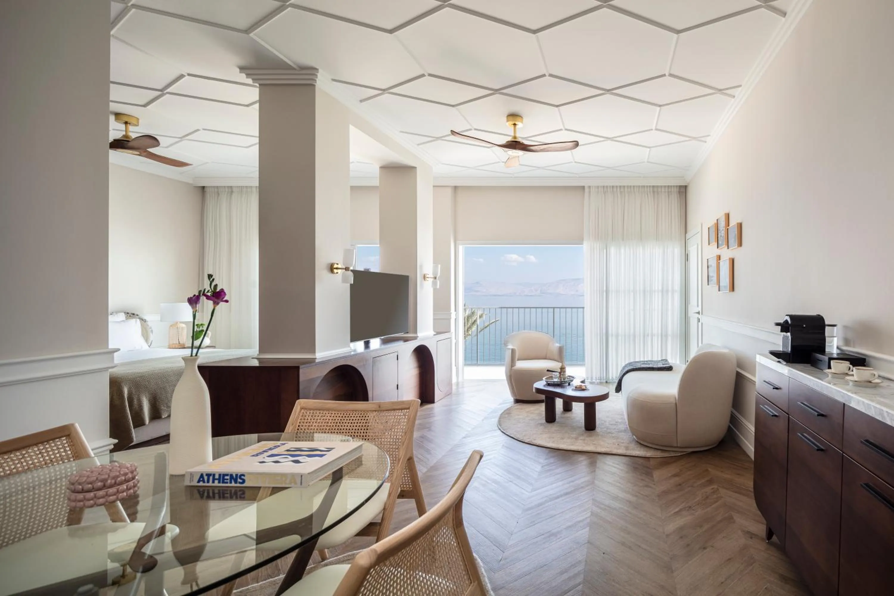 Living room in Galei Kinneret Hotel