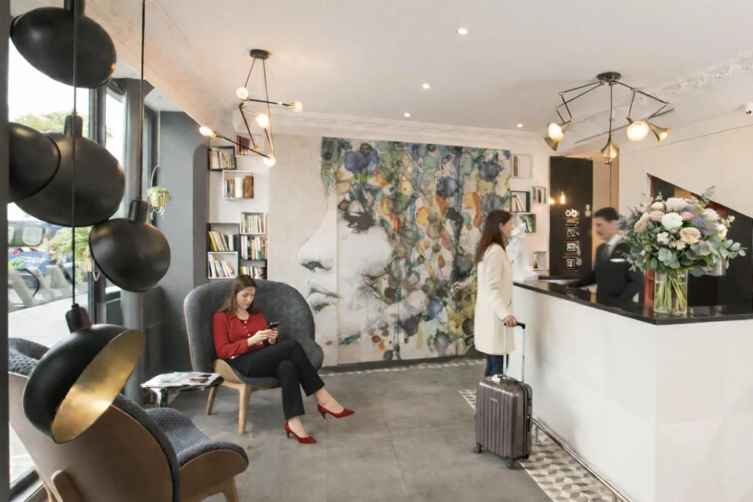 Lobby or reception in Best Western Plus Opéra Batignolles