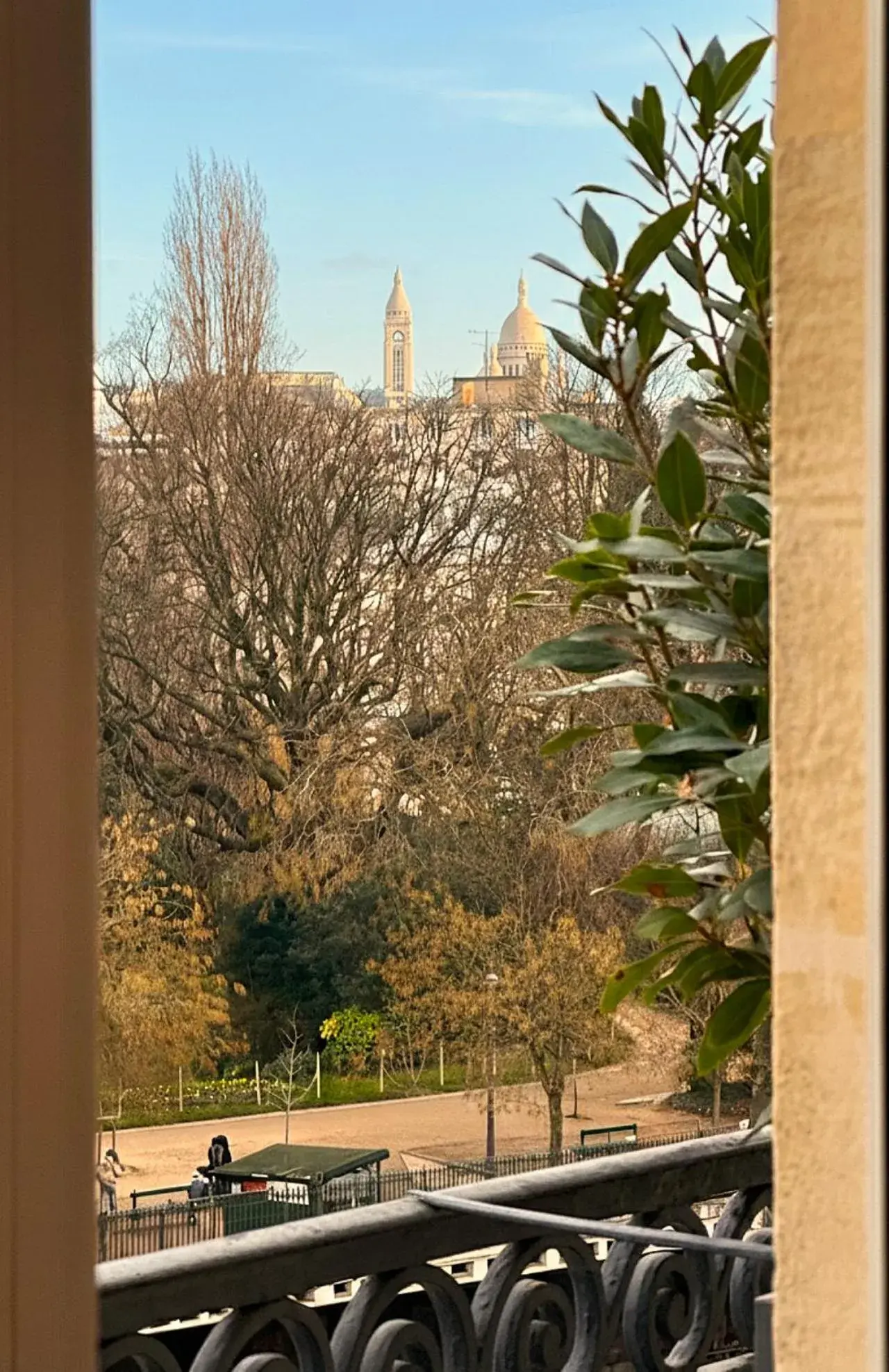 View (from property/room) in Best Western Plus Opéra Batignolles View (from property/room) in Best Western Plus Opéra Batignolles