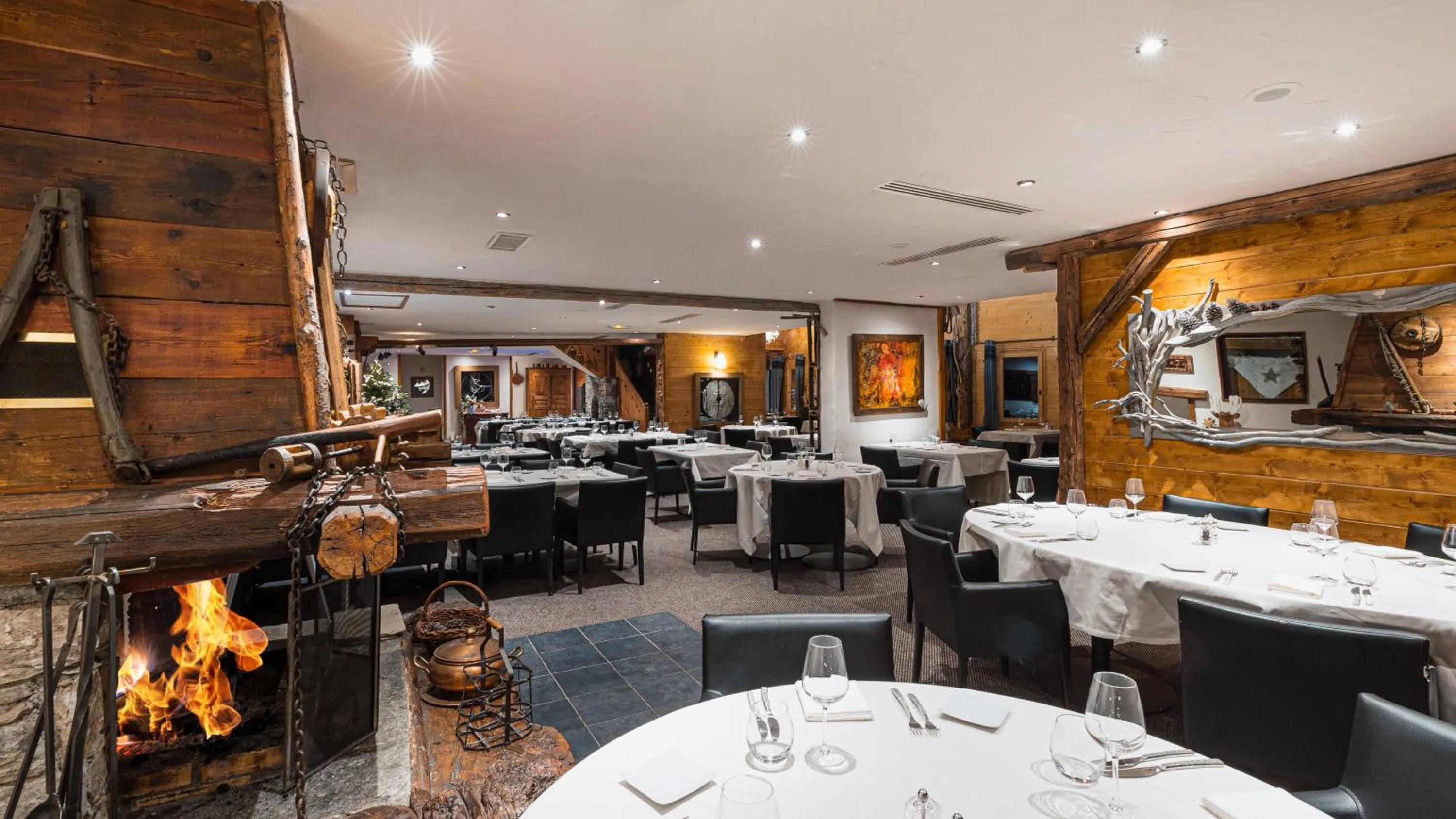 Restaurant/places to eat in Hôtel Carlina by Les Etincelles