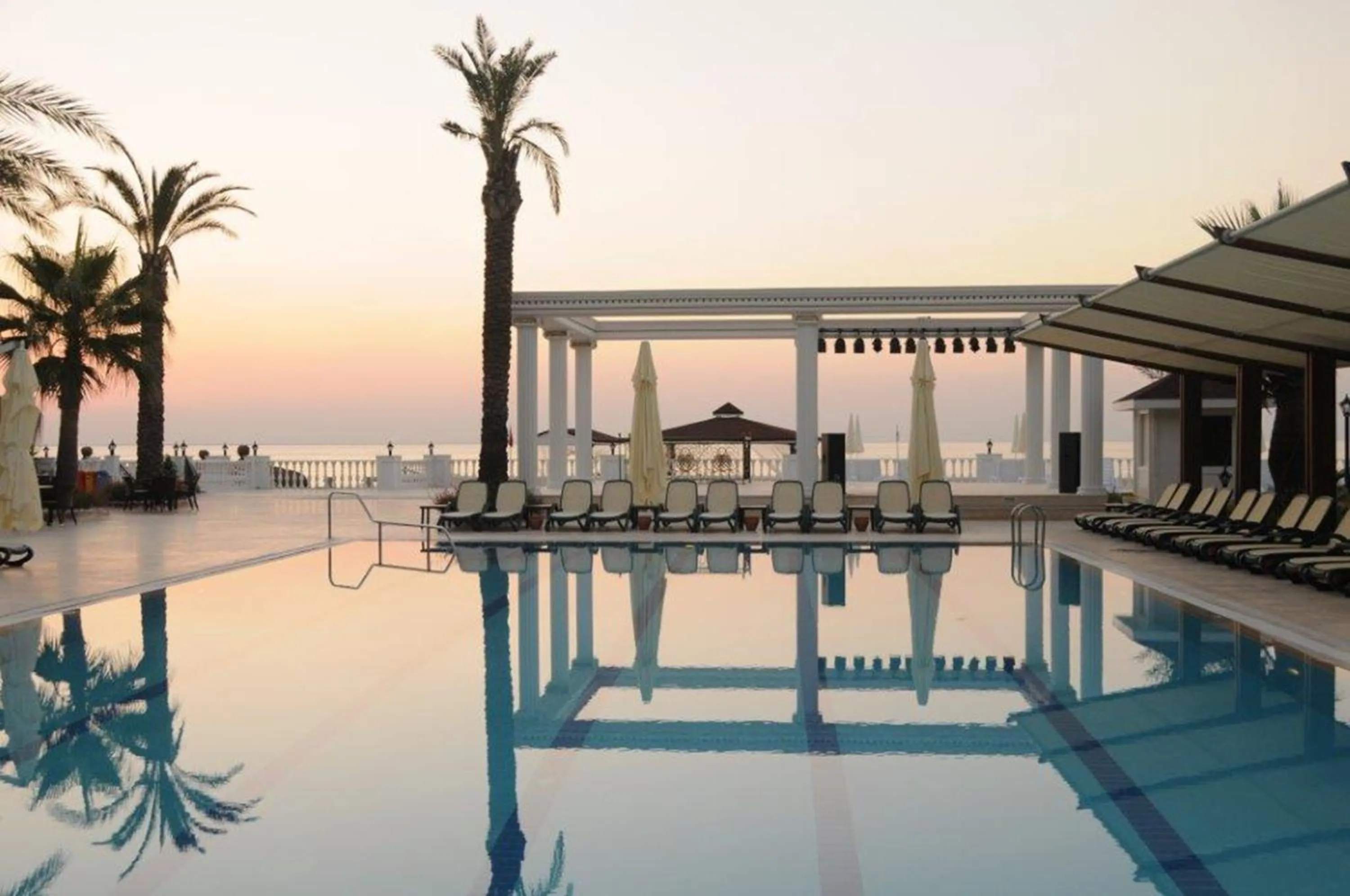 Swimming pool in Onkel Resort Hotel