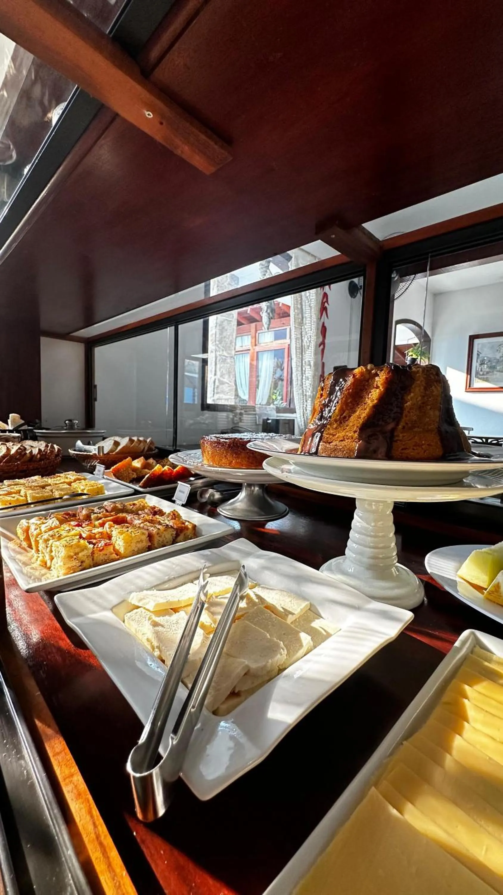 Buffet breakfast in Magnu´s Pousada