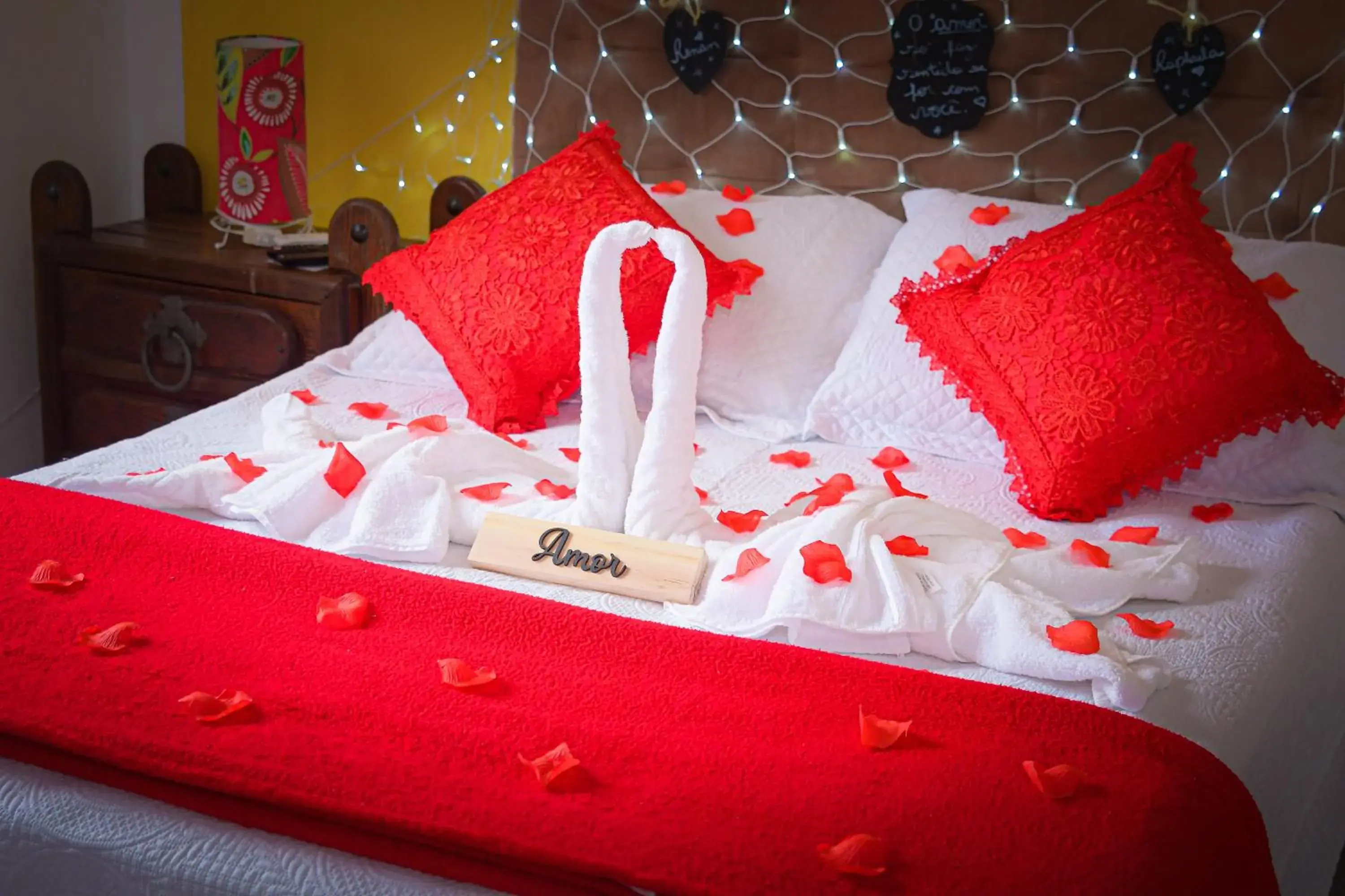 Decorative detail, Bed in Magnu´s Pousada Decorative detail, Bed in Magnu´s Pousada