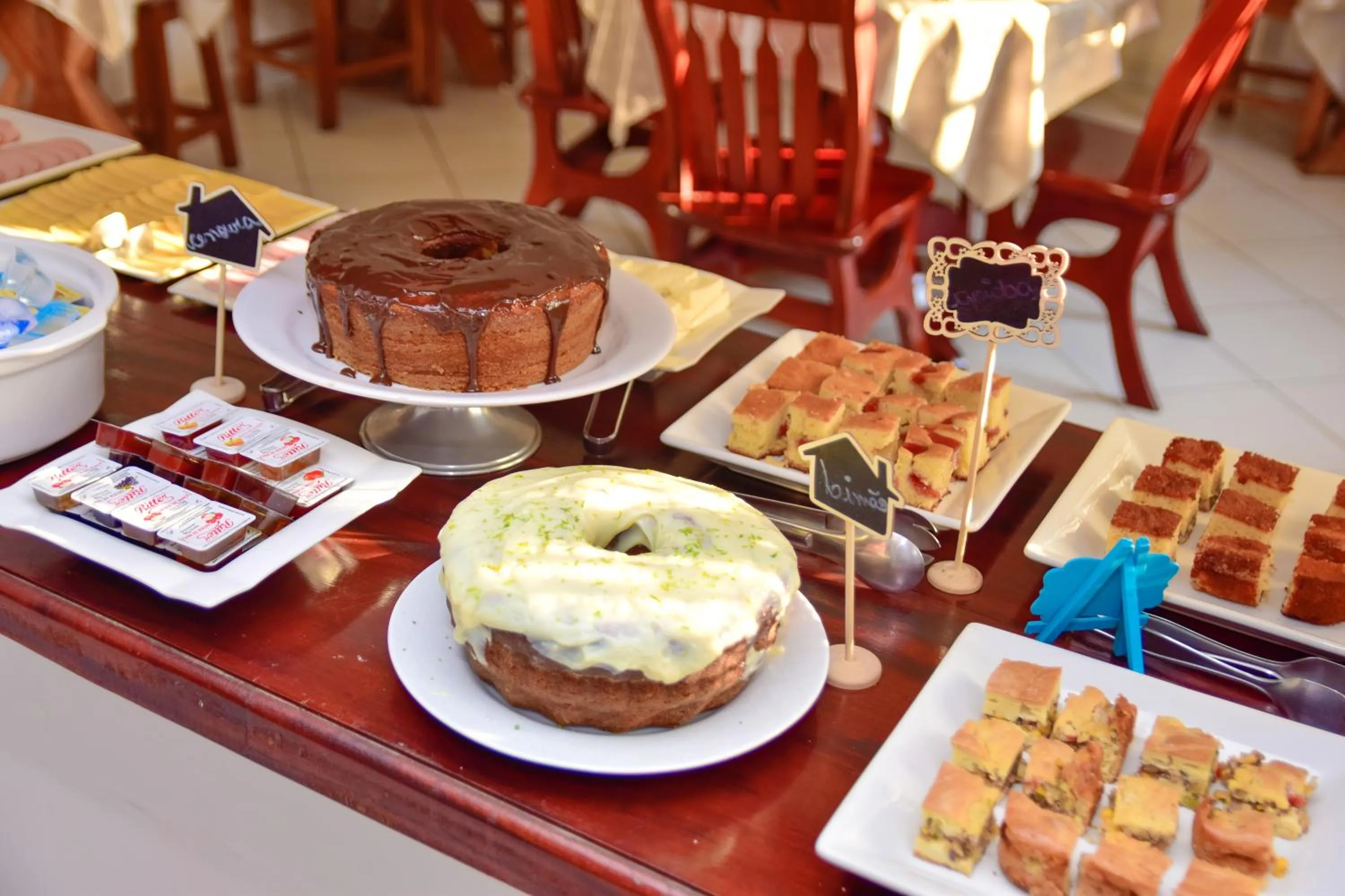 Continental breakfast in Magnu´s Pousada
